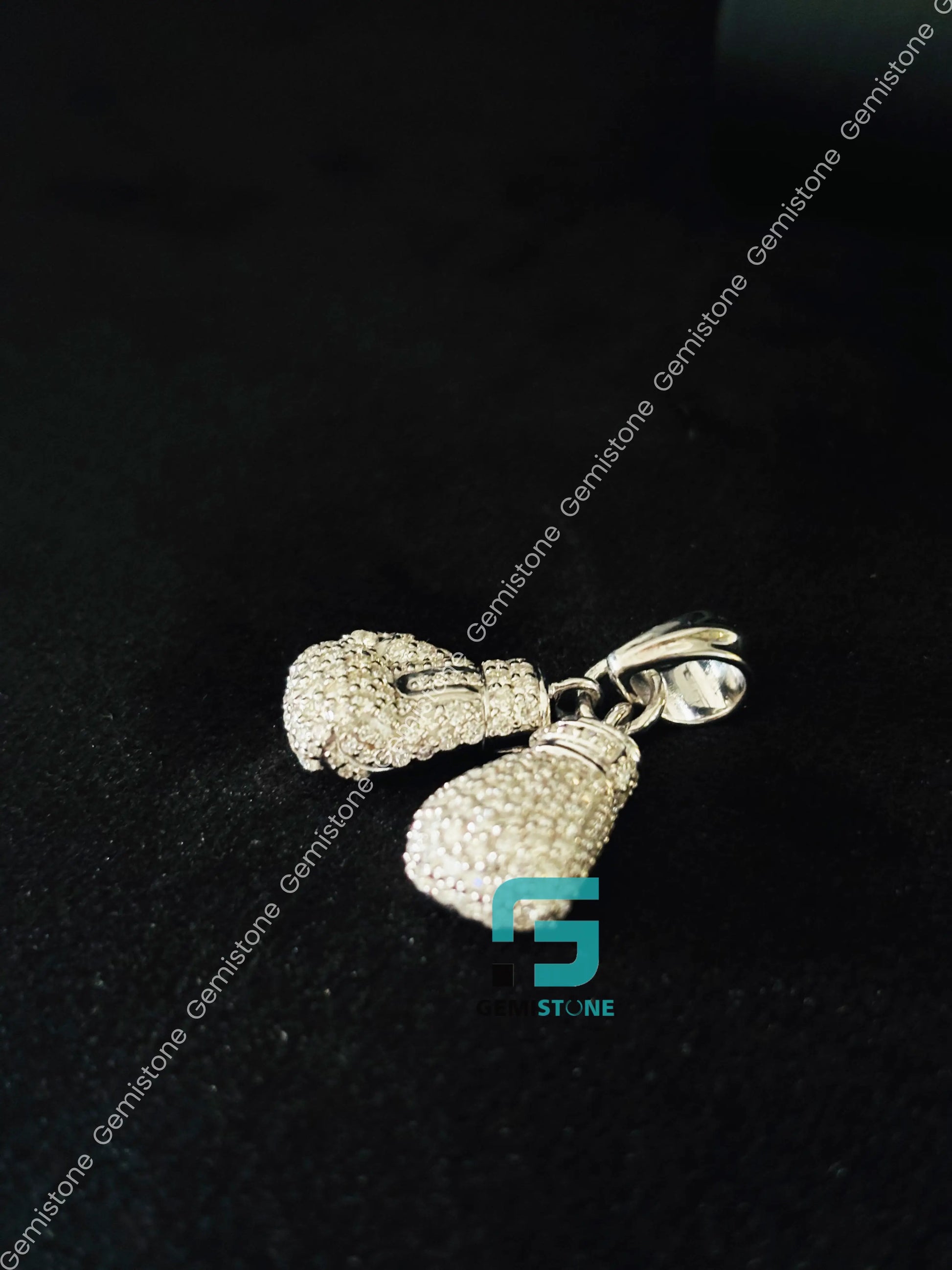 925 Silver Two Gloves Moissanite Hip Hop Pendant