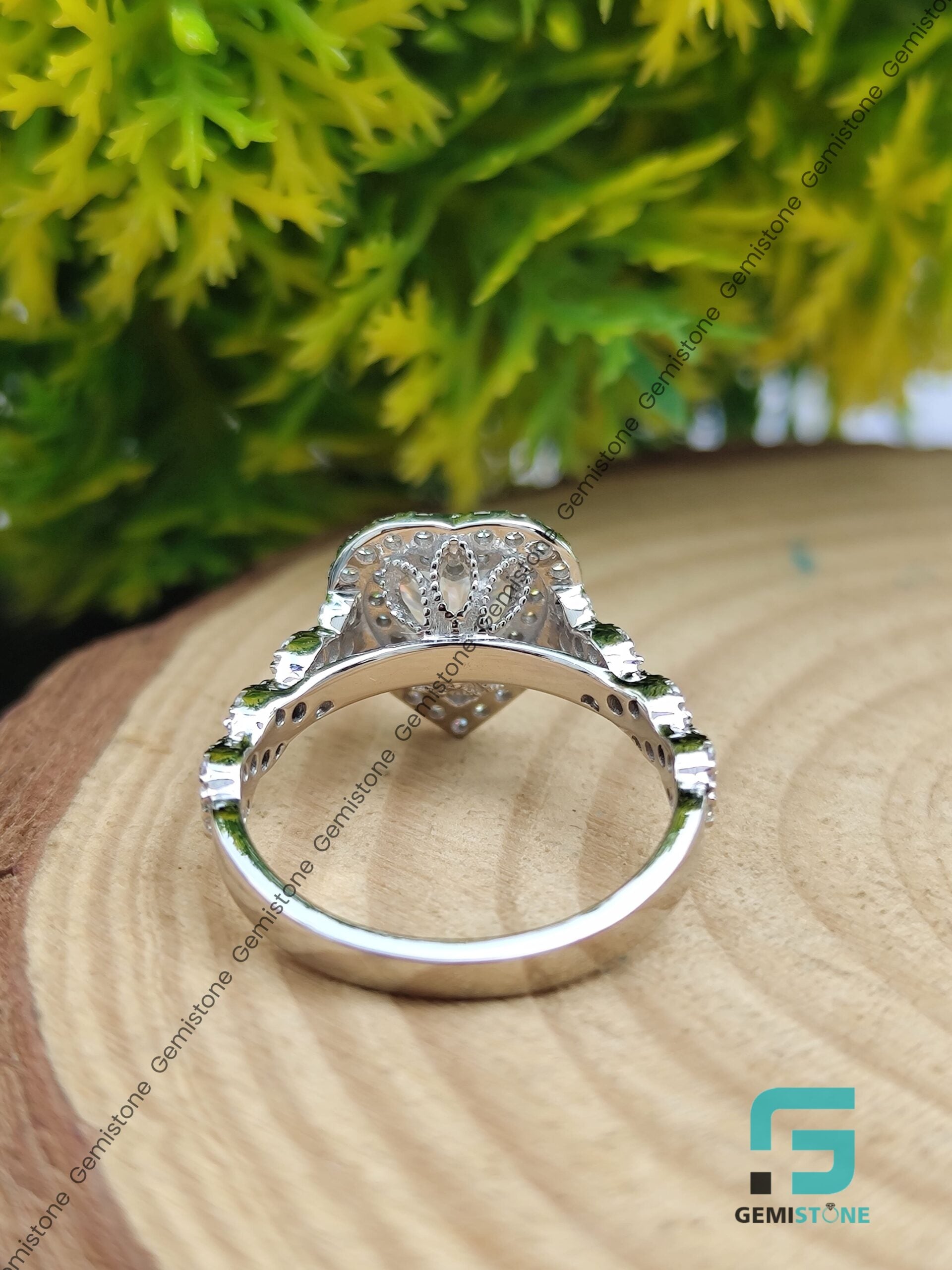 Anniversary-Gift-Ring