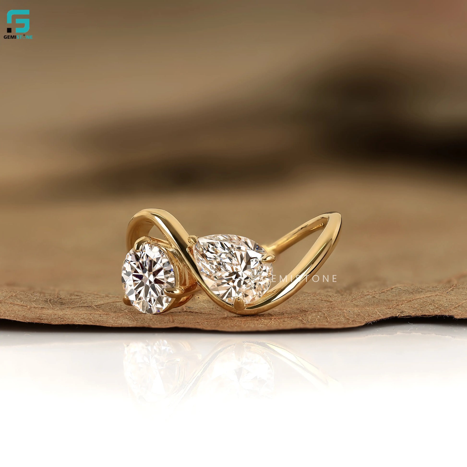 Art Deco Twisted Shank Lab Grown Diamond Ring 