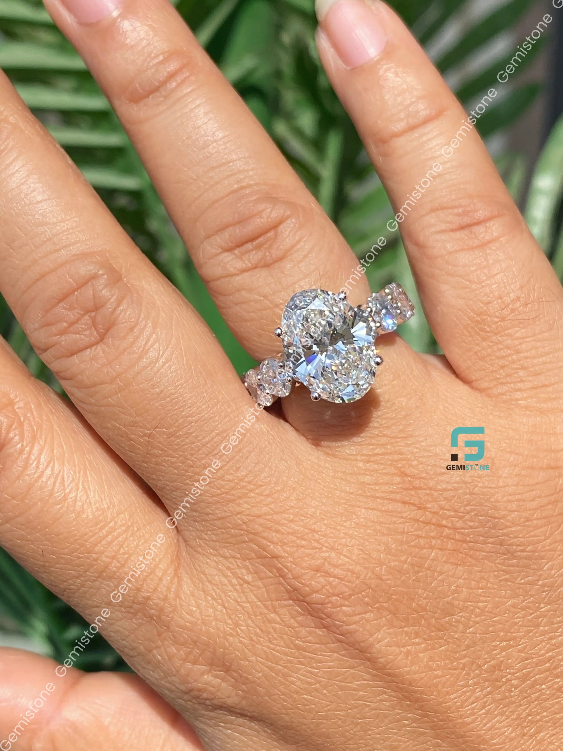Big Side Stone Oval Moissanite Wedding Ring For Her