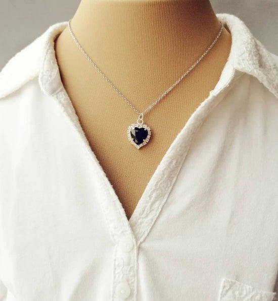 Black Heart Diamond Pendant Necklace For Women