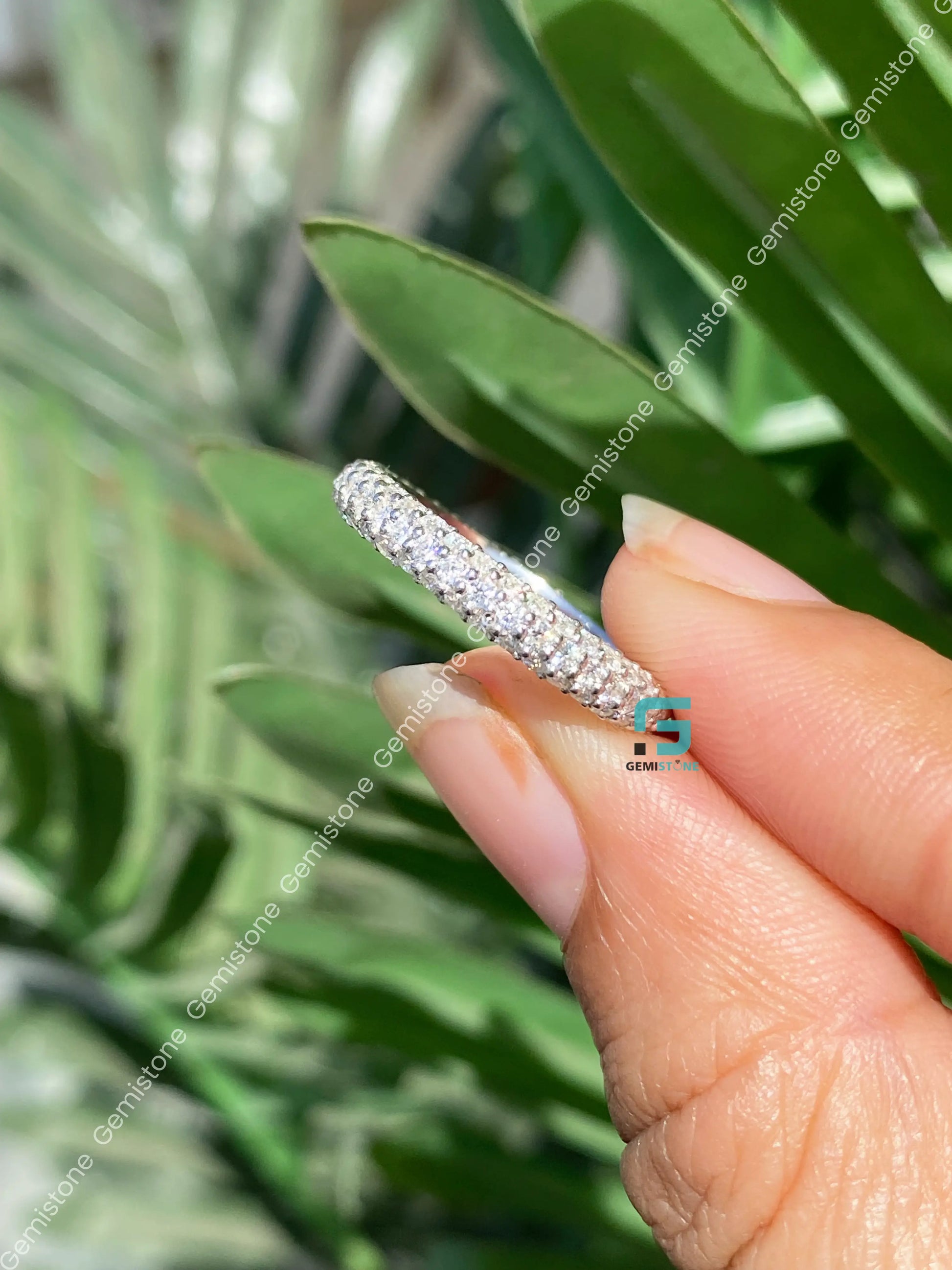Brilliant Round Cut Moissanite Wedding Band