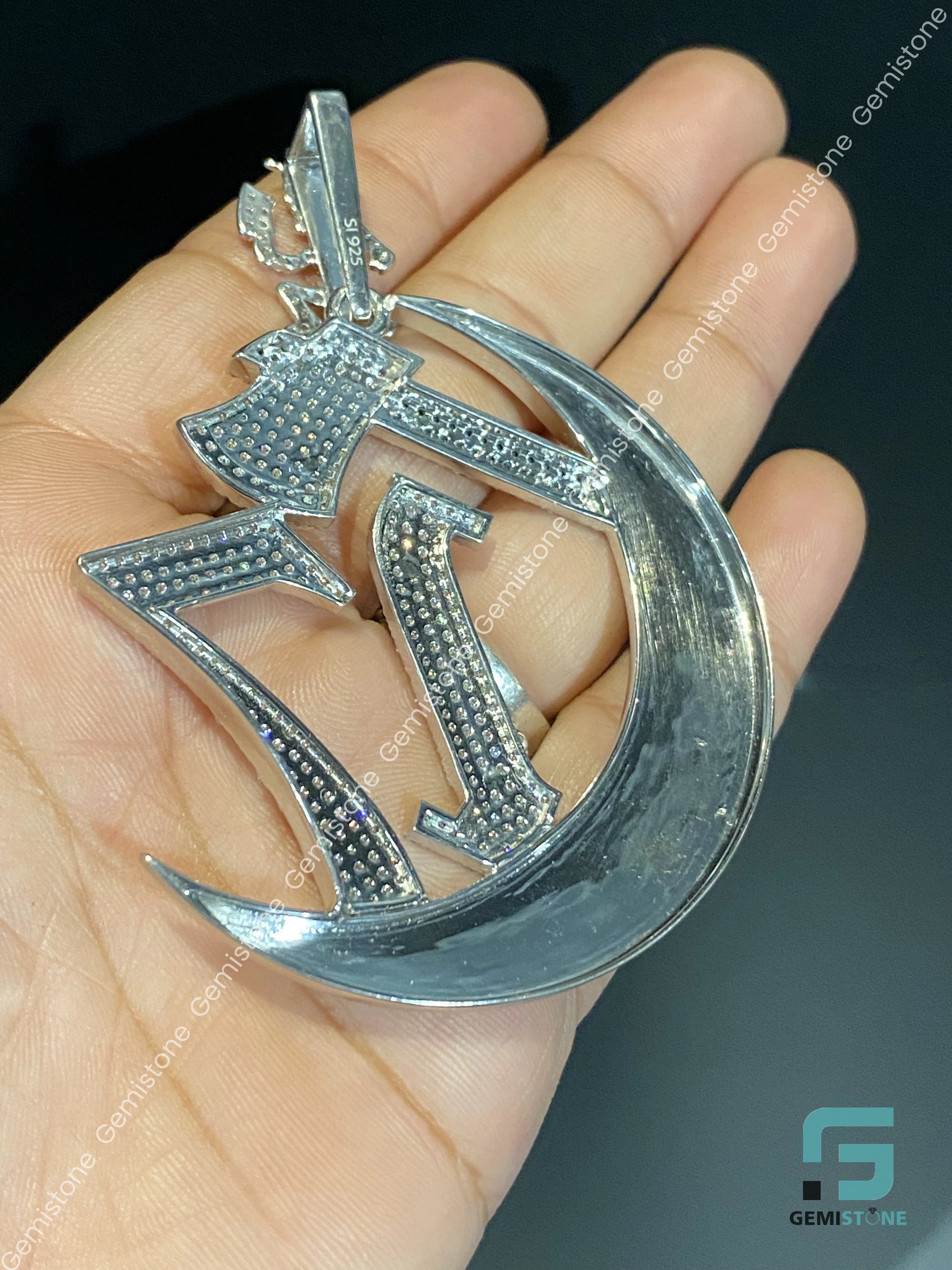 C17 Diamond Pendant