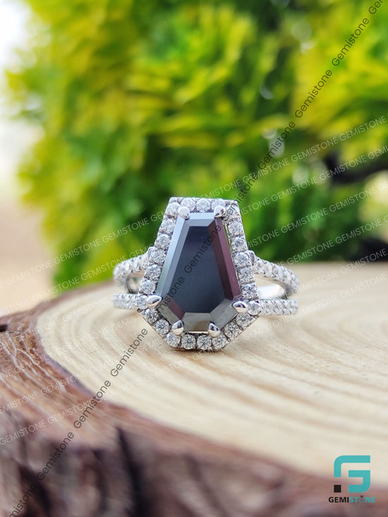 Coffin-Cut-Moissanite-Engagement-Ring