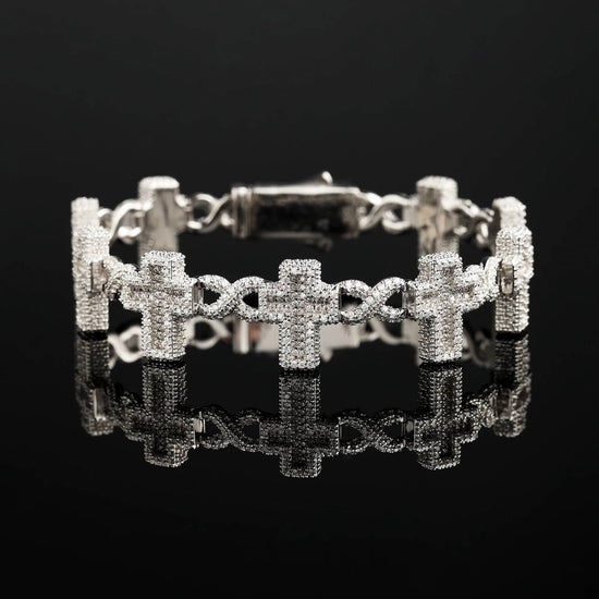 Cross-Link-Diamond-Bracelet