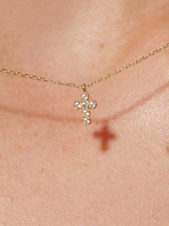 Cross Necklace Pendant for Men &amp; Women