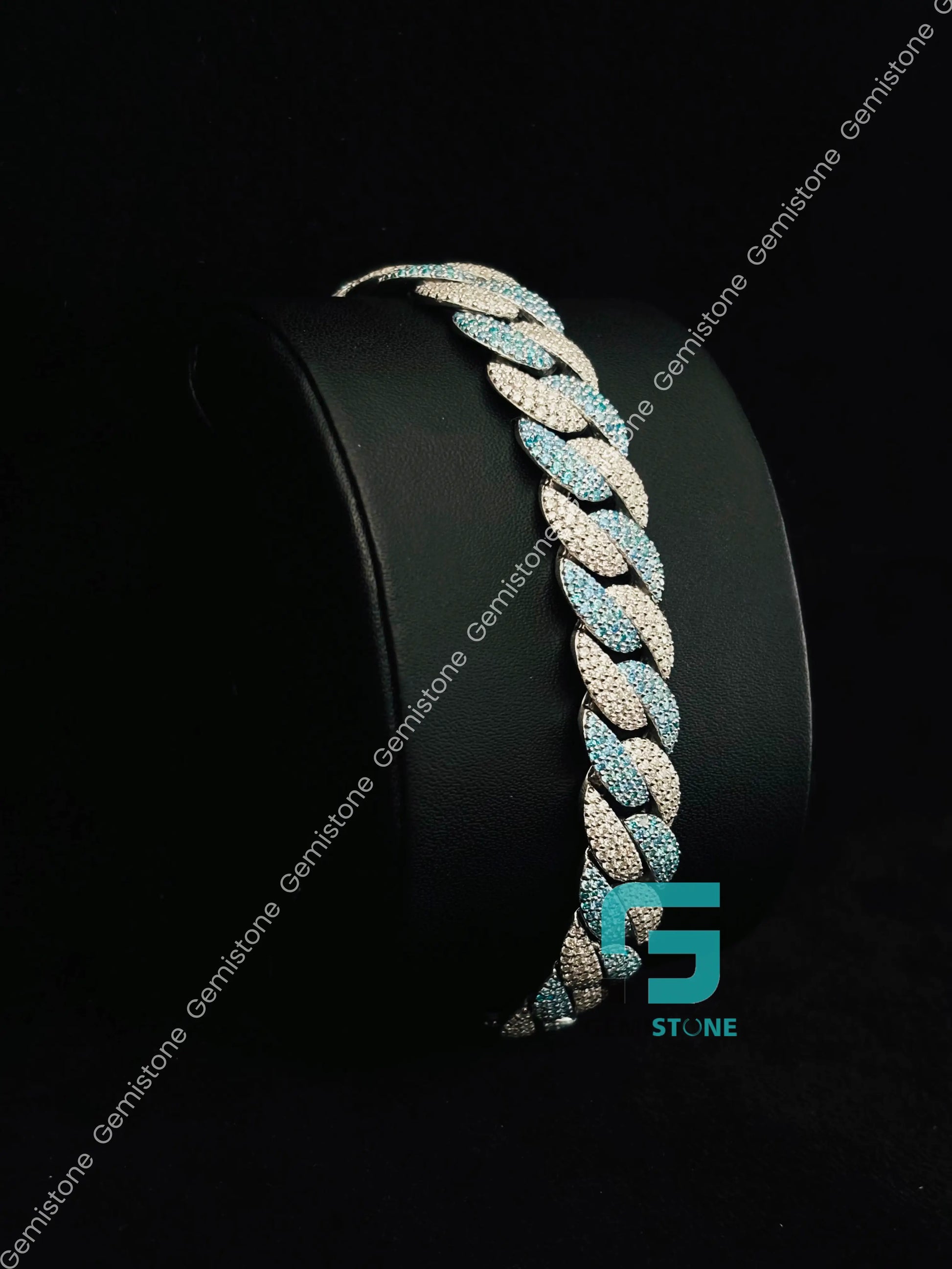 Cuban Link Sky Blue Diamond Moissanite Bracelet