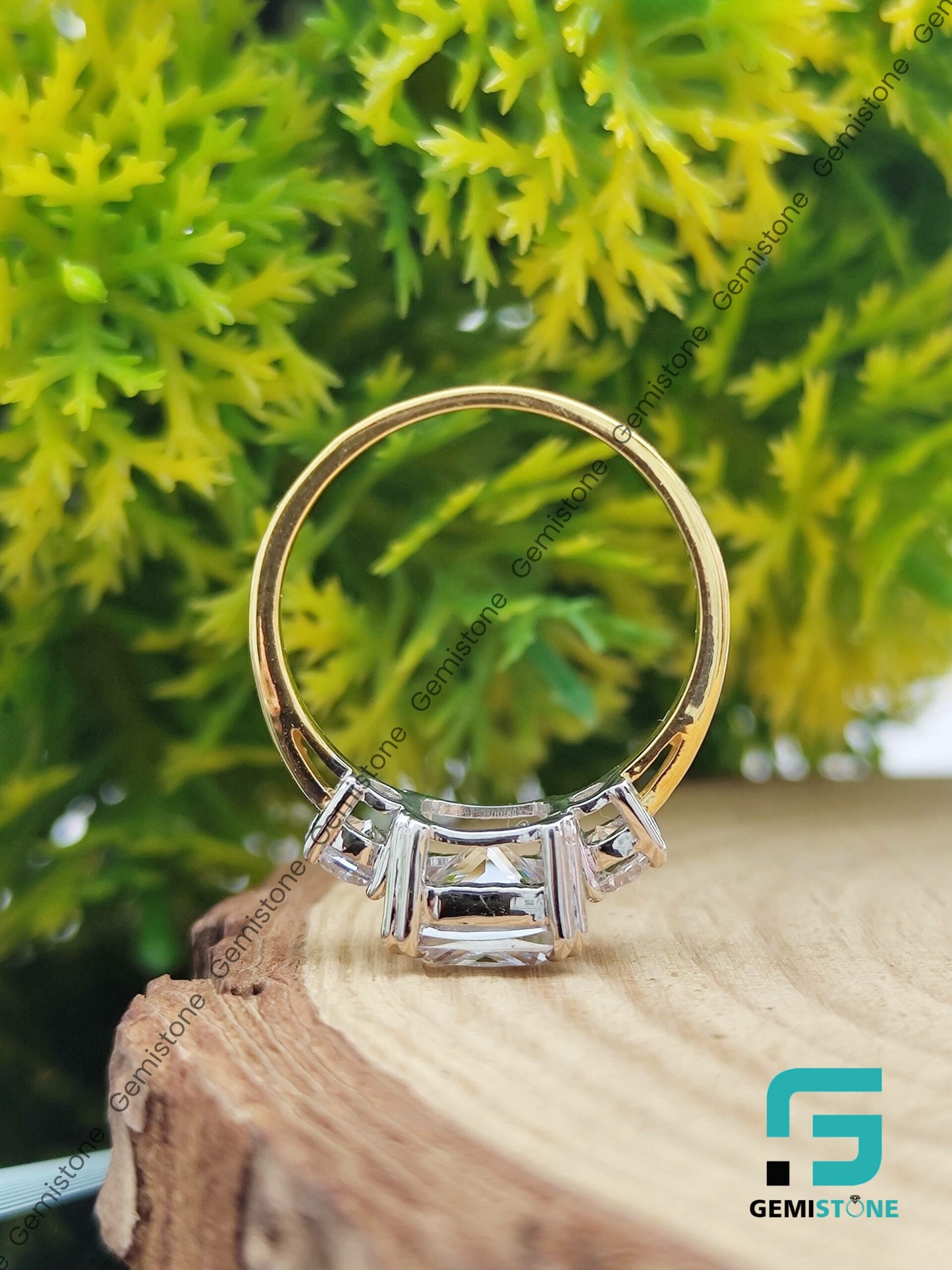 Cushion-Moissanite-Ring
