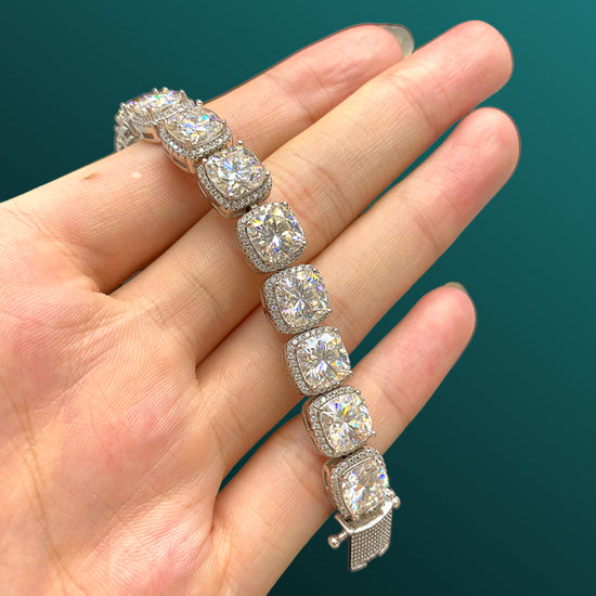 Cushion-Shape-Diamond-Tennis-Bracelet