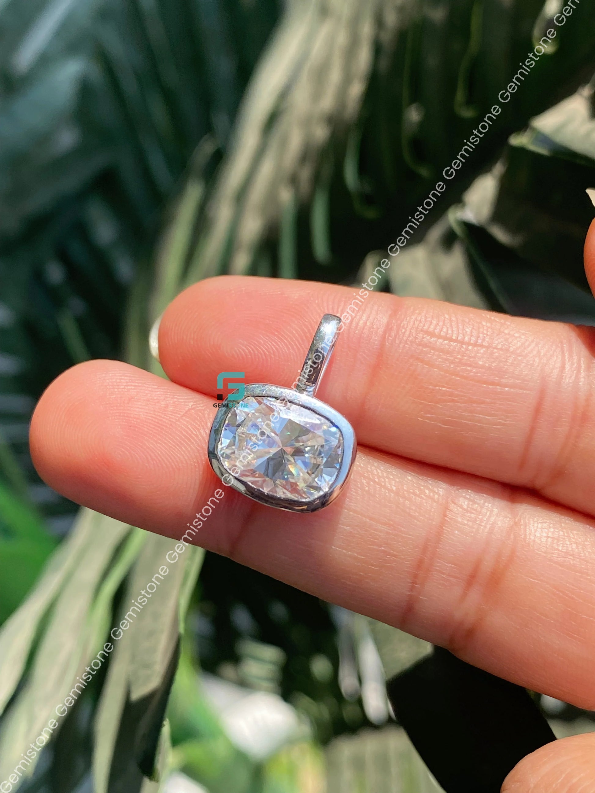 Cushion Bezel Pendant