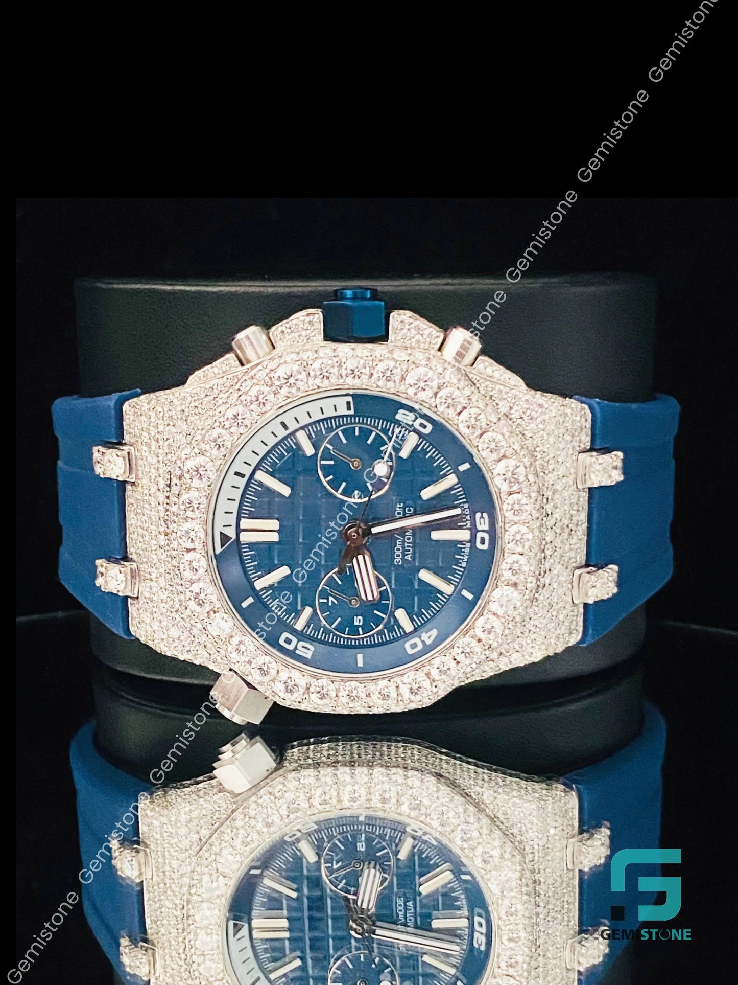 Men's Bezel Dial Adsorbing Royal Blue Silicon Strap Hip Hop Moissanite Studded Watch