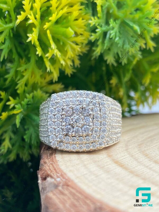 Diamond-Signet-Ring