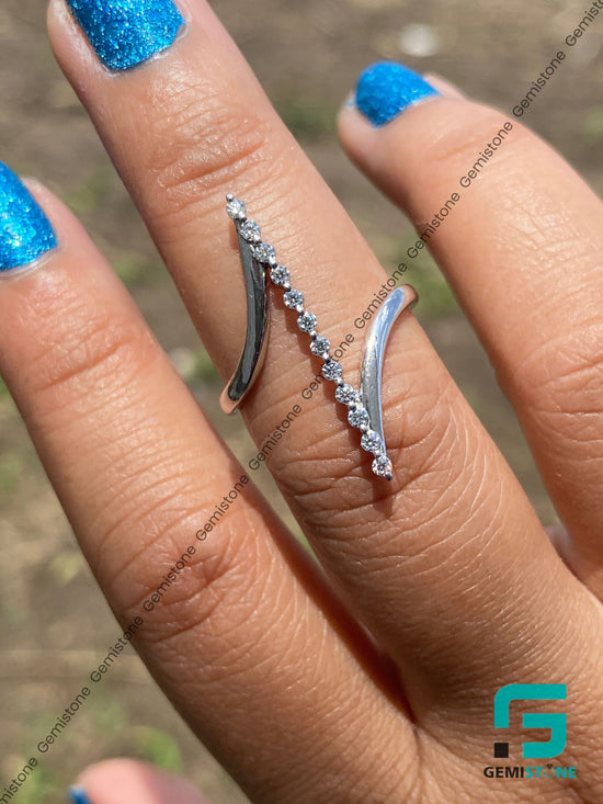 Diamond-Vertical-Bar-Ring