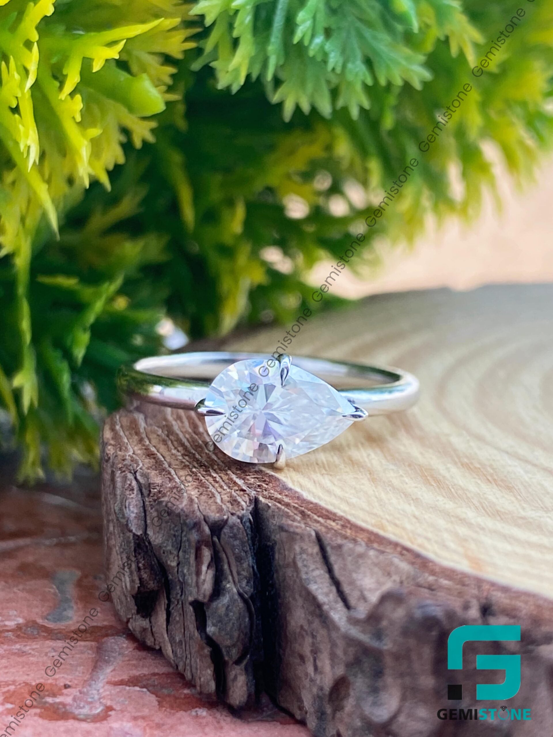East-West-Pear-Ring