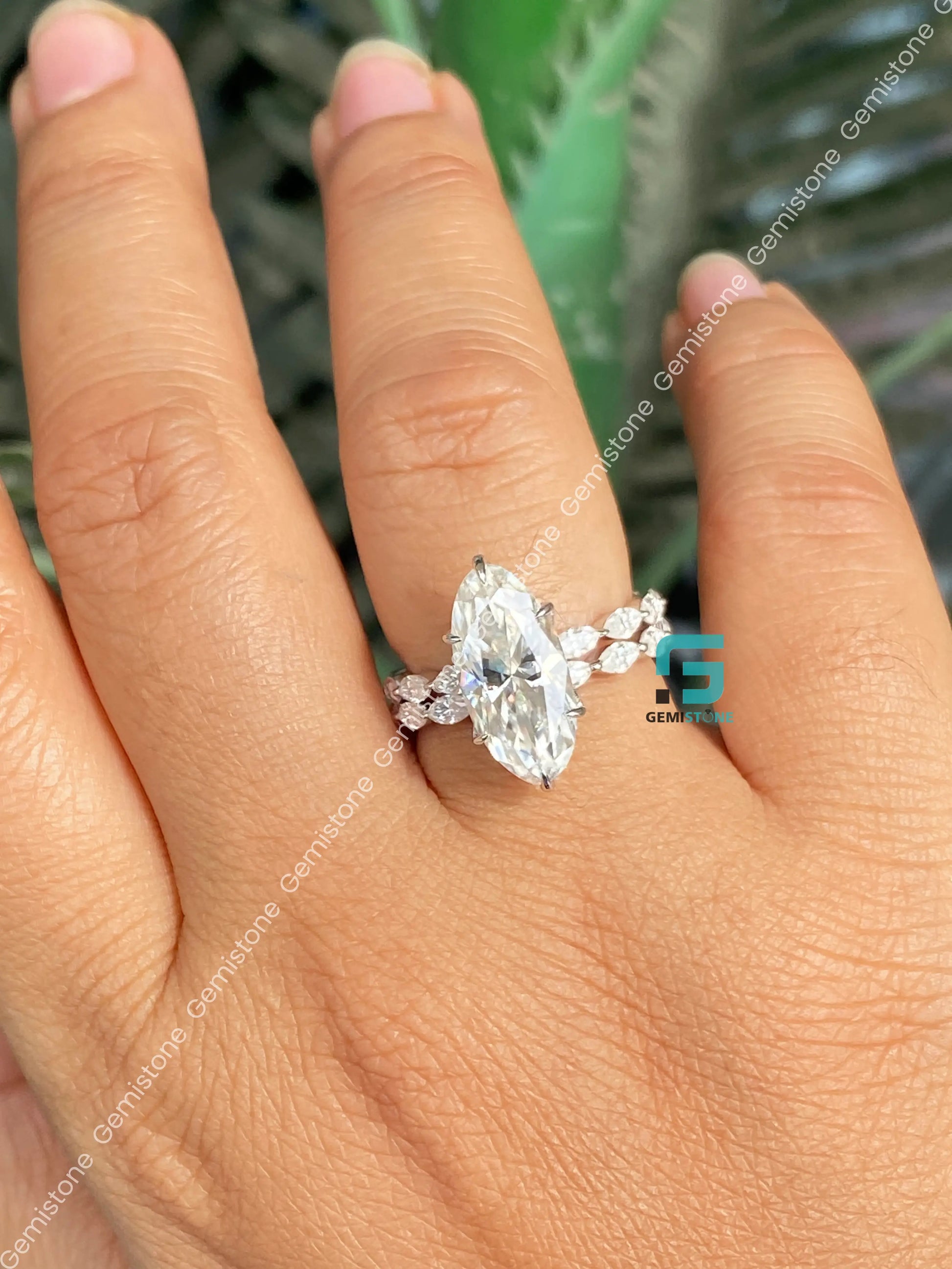 East West Moissanite Moval Bubble Band Ring