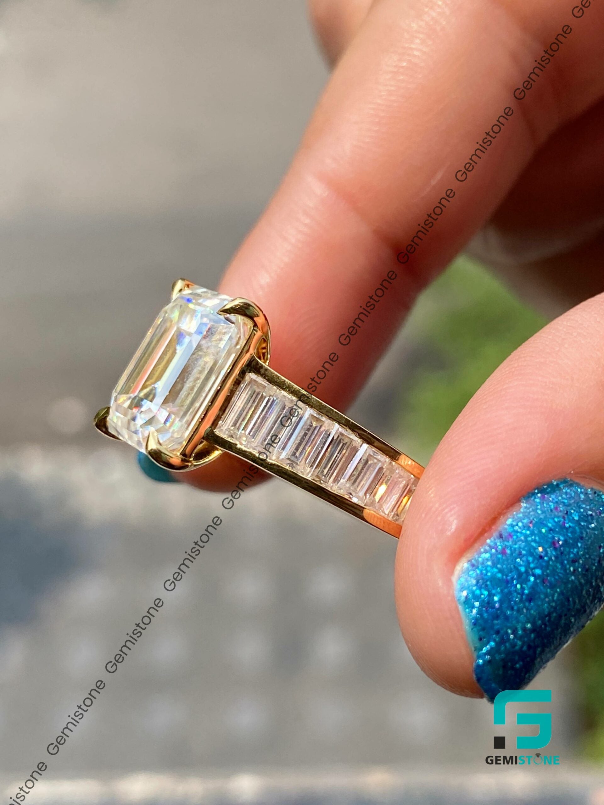 Emerald-Cut-Diamond-Ring