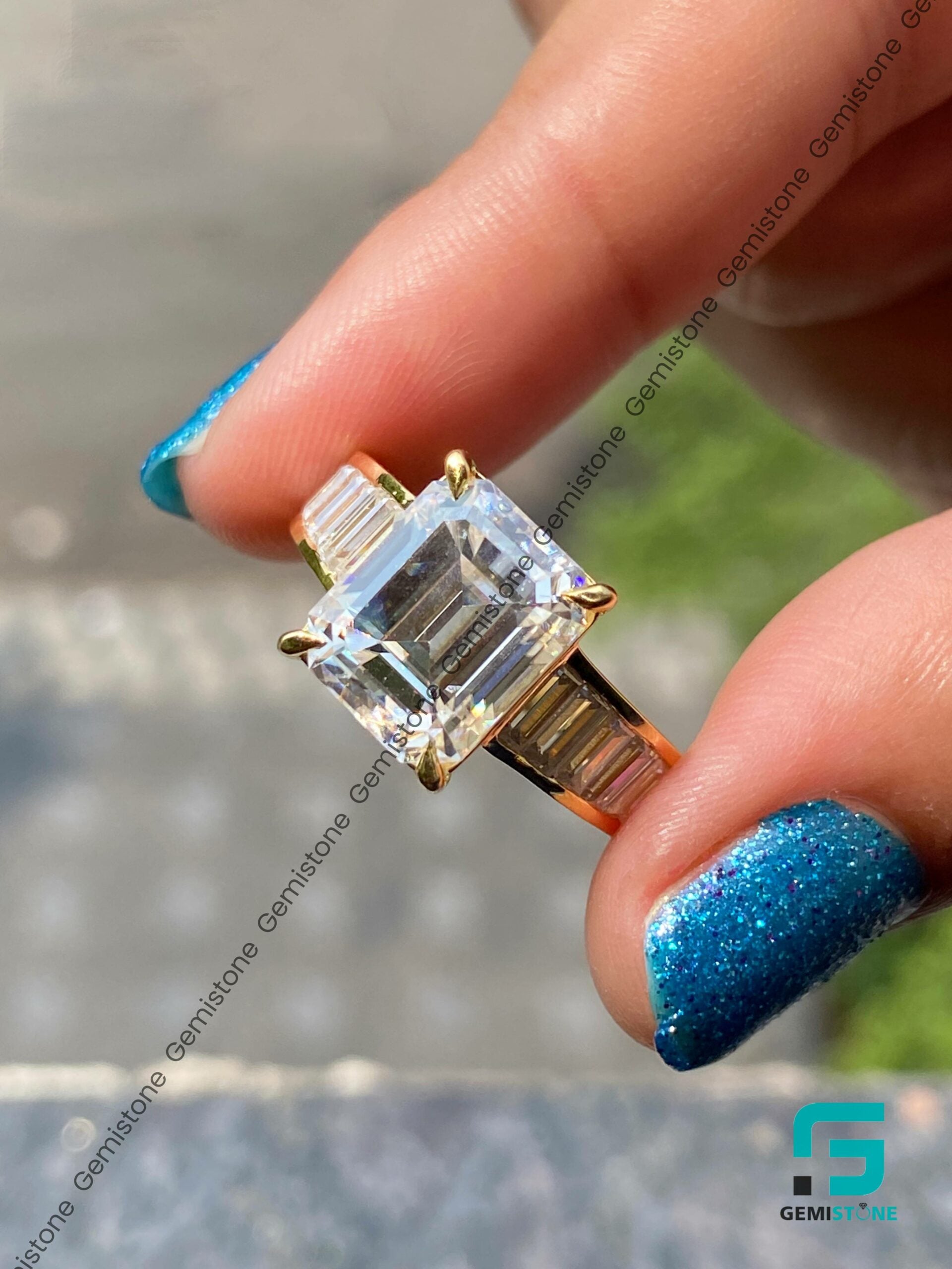 Emerald-Cut-Rig-1