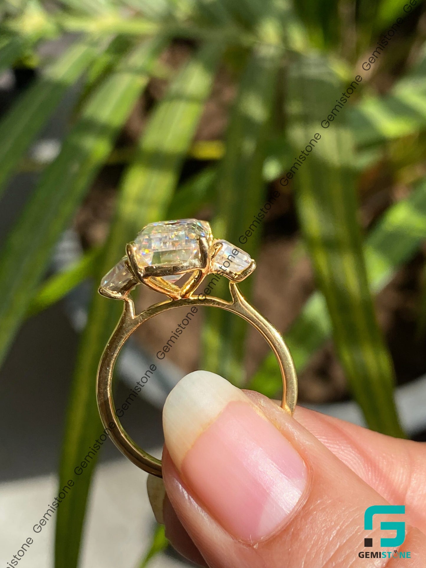 Emerald-Moissanite-Ring-1