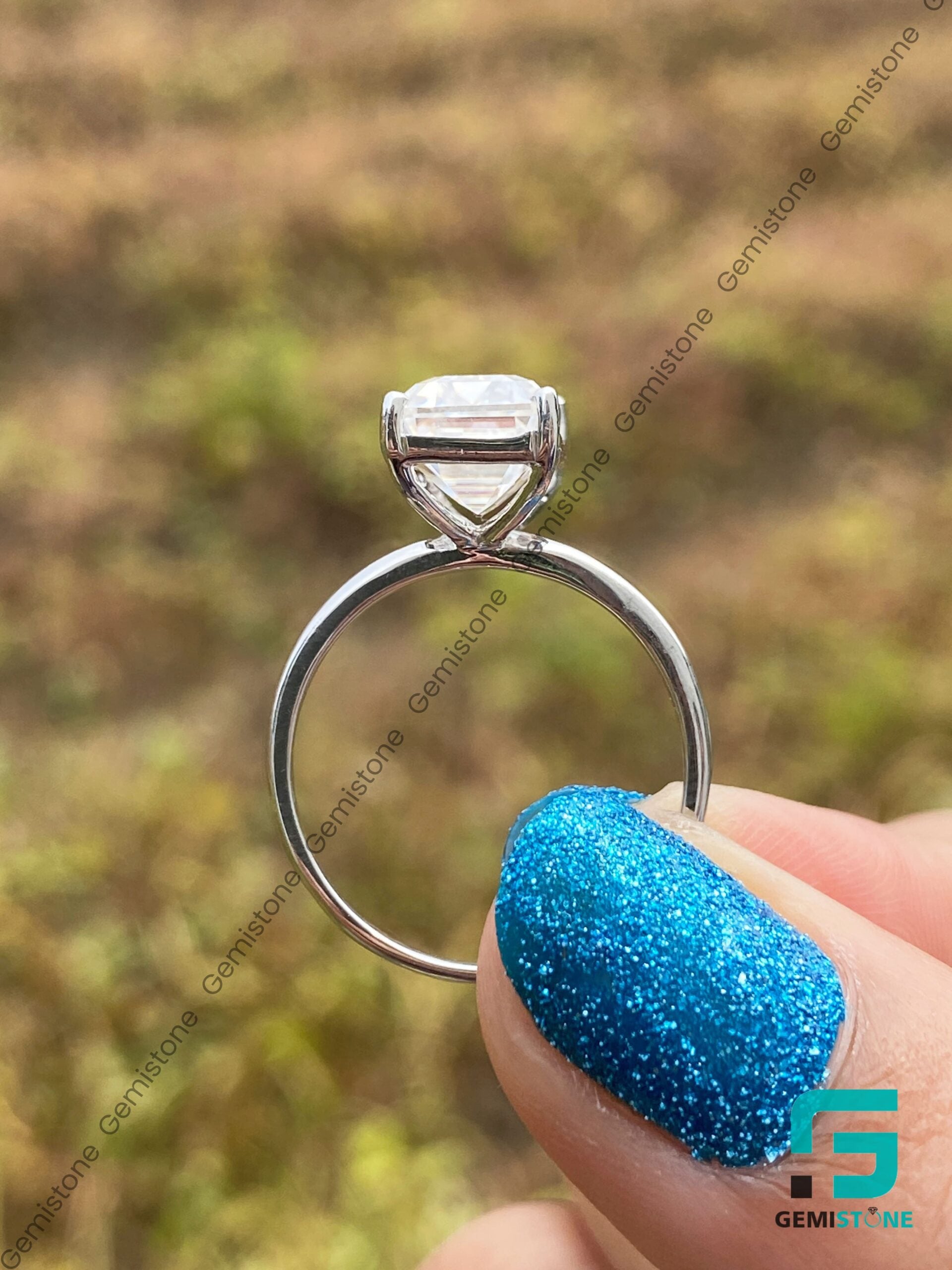 Emerald-Solitaire-Ring 