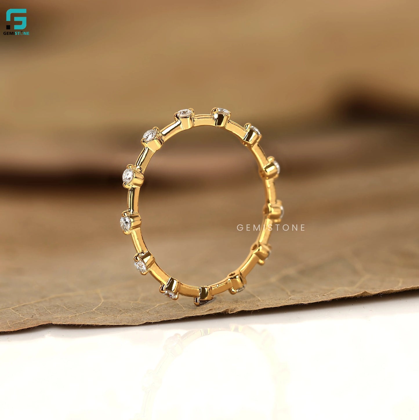 Floating Bubble Diamond Wedding Band
