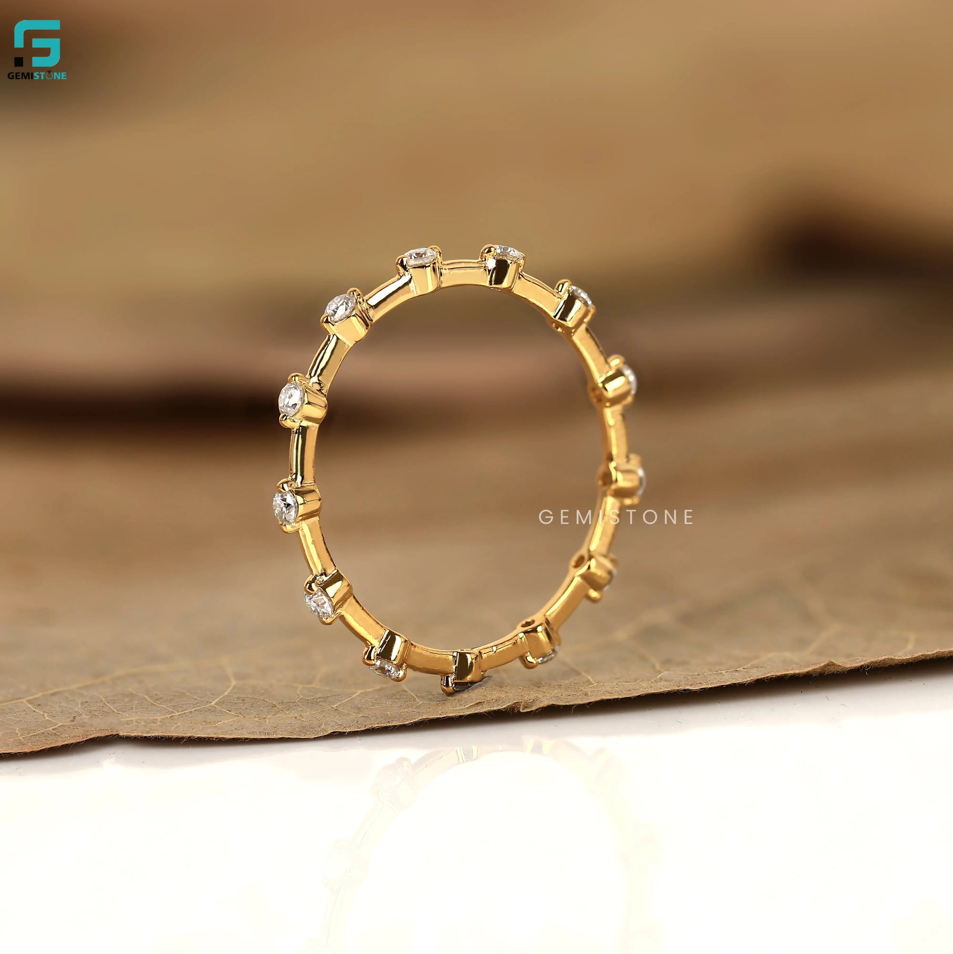 Floating Bubble Diamond Wedding Band