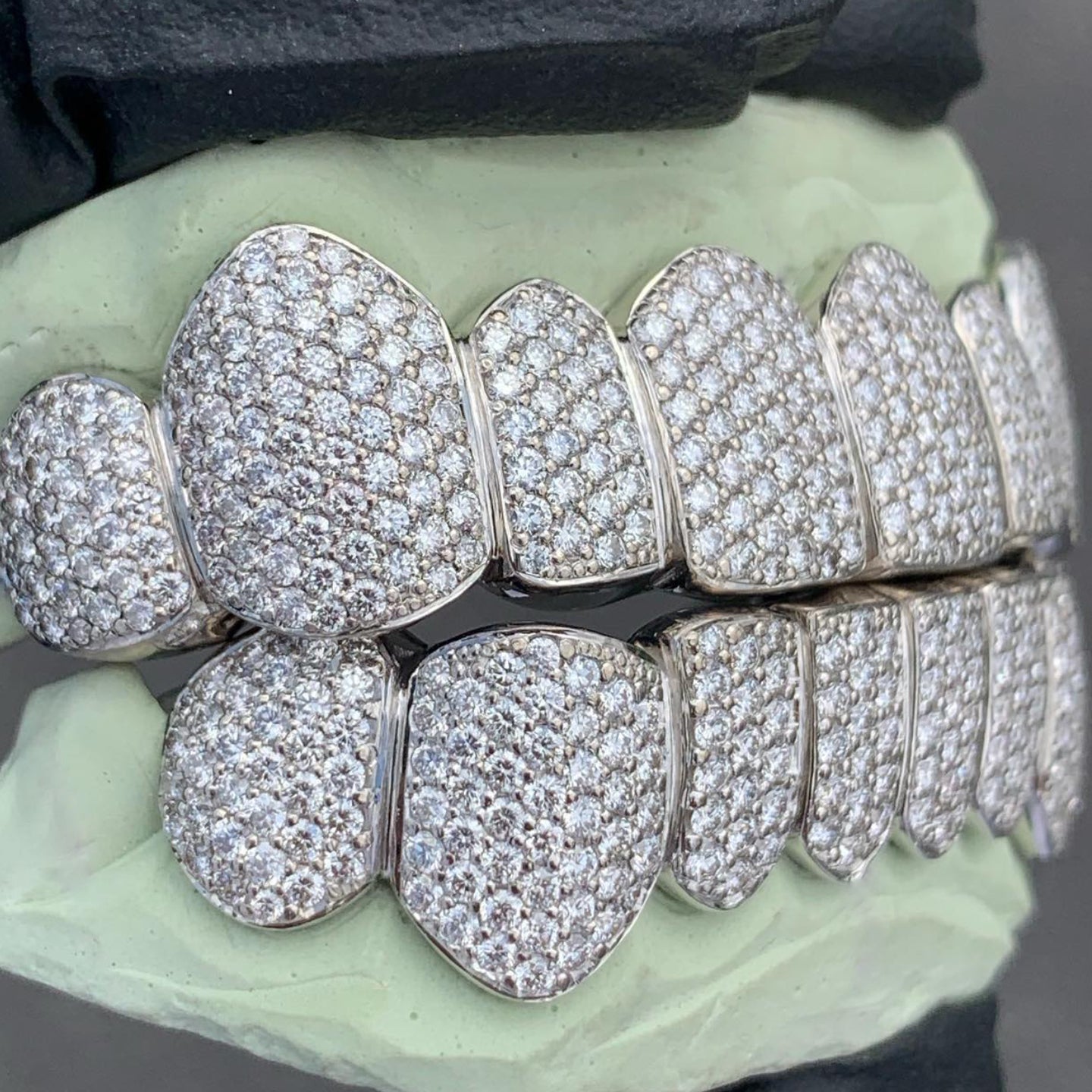 Hip Hop Custom Moissanite Bust Down Grillz 925 Strerling Silver