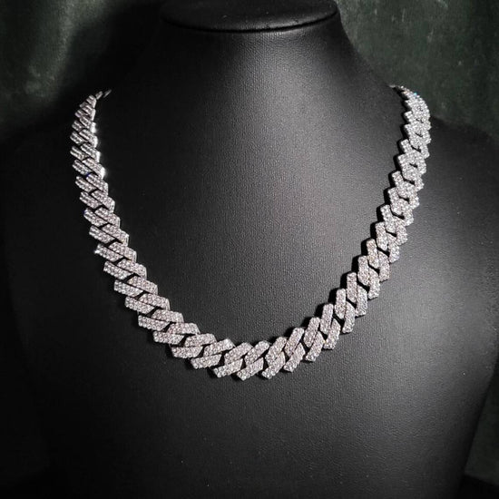 Fully-Iced-Out-Chain