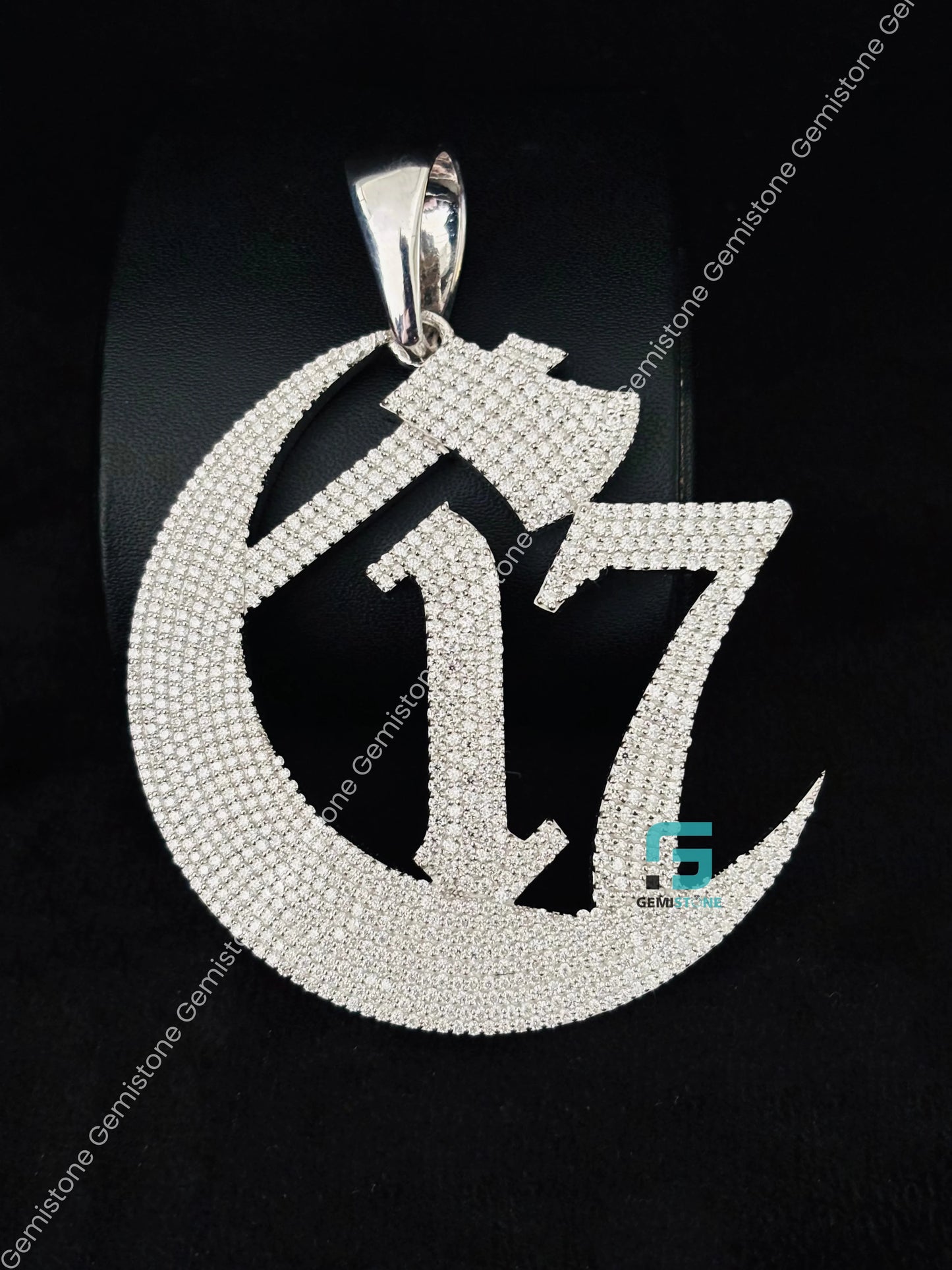 Fully Bust DownHip HopC17 Chapter Pendant