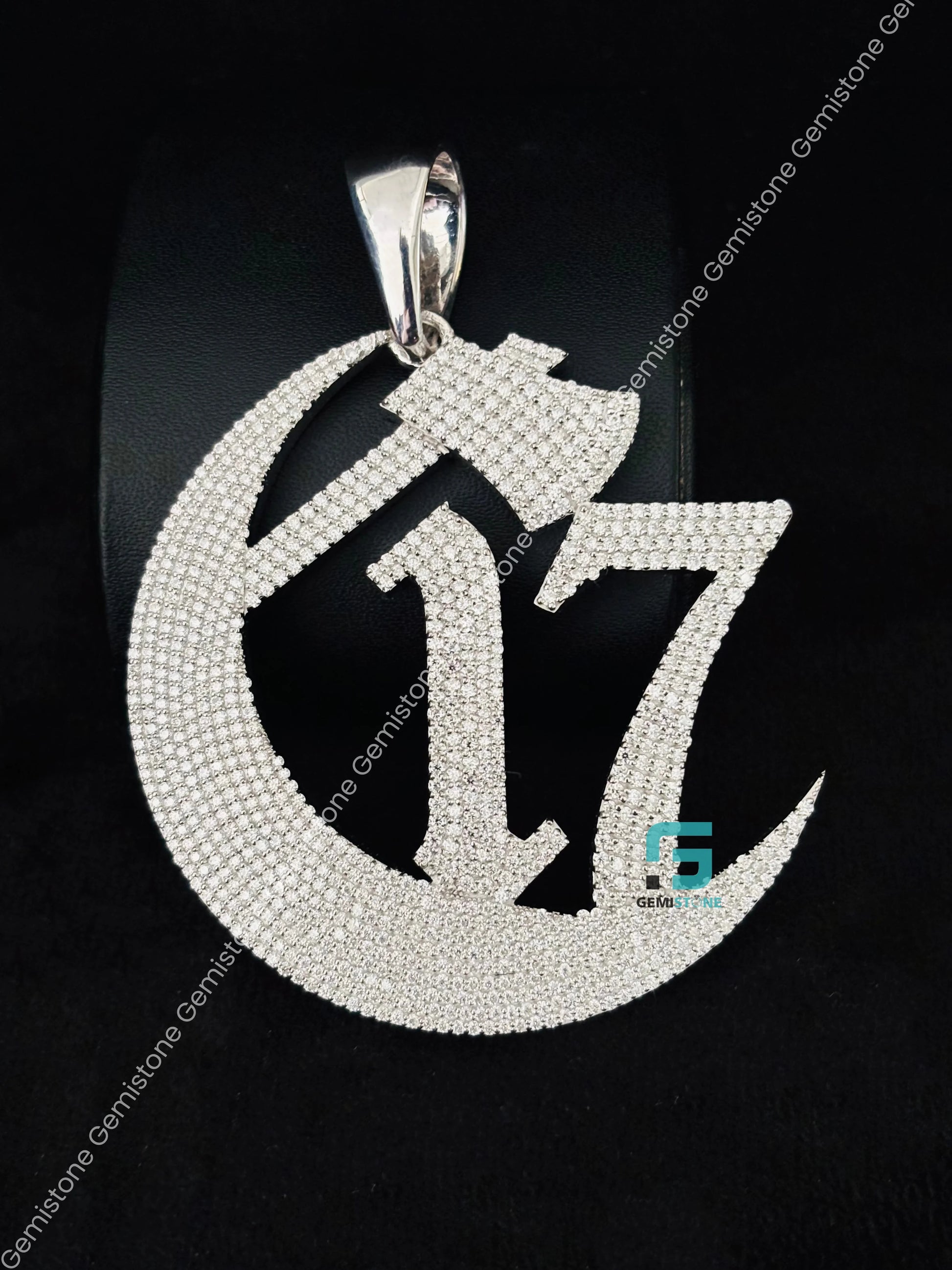 Fully Bust DownHip HopC17 Chapter Pendant