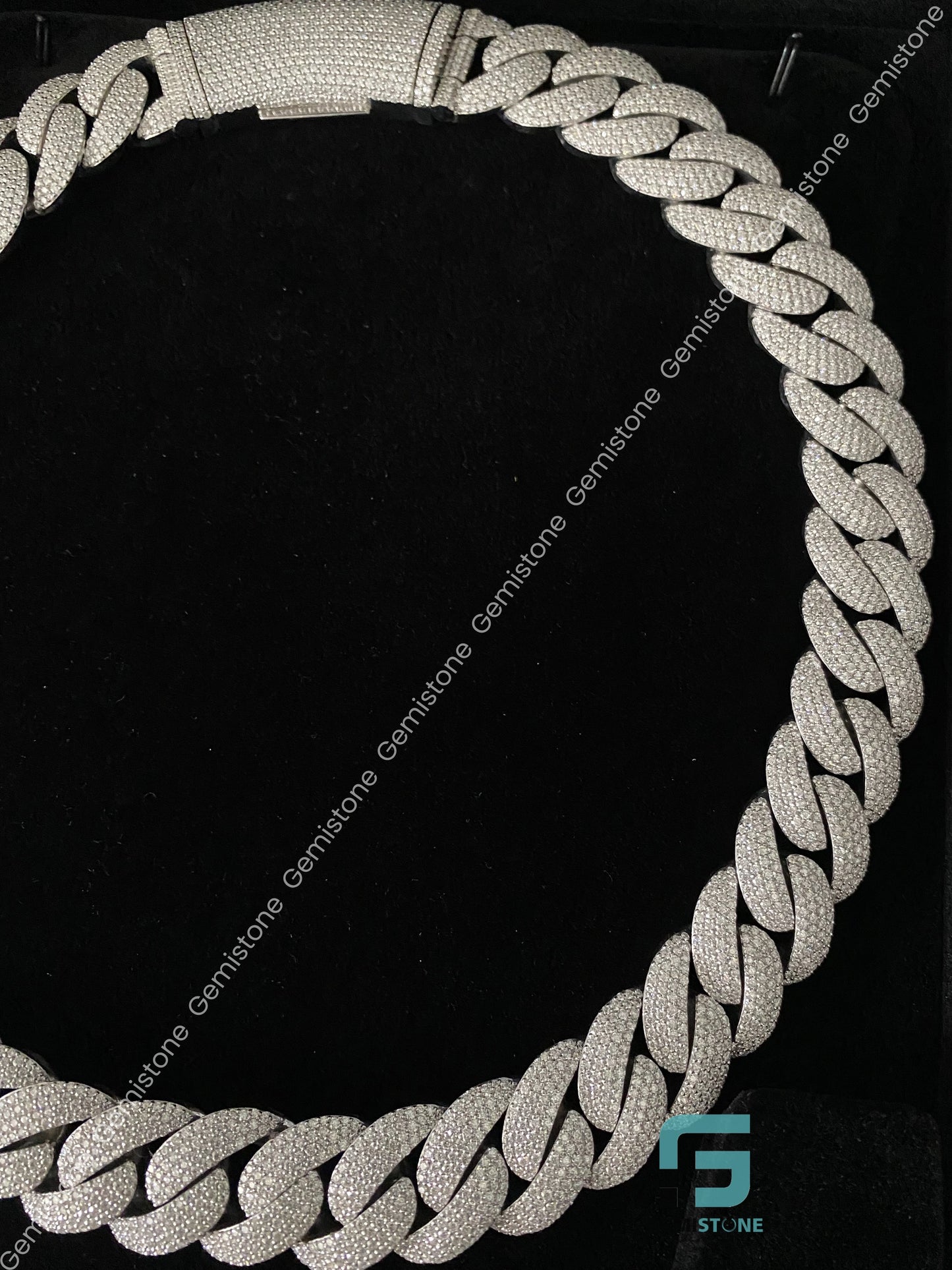 Fully Studded Moissanite Cuban Link Chain