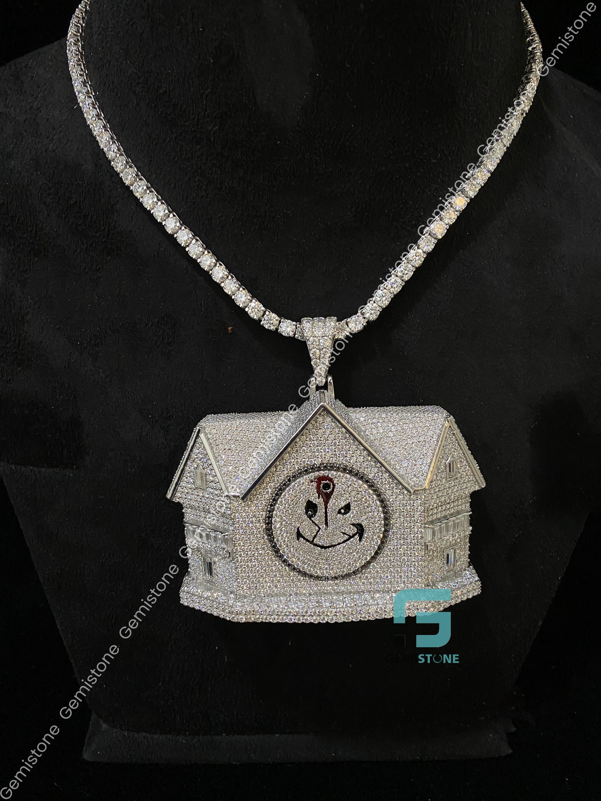 Fully Studded Trap House Moissanite Pendant