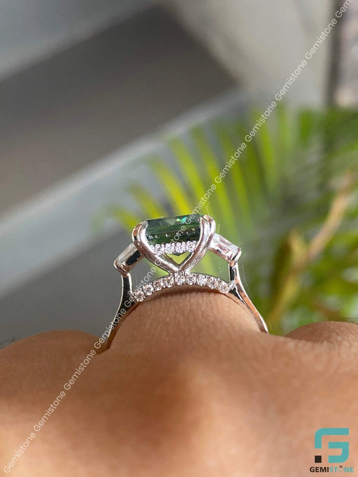 Green Moissanite Enaggement Ring