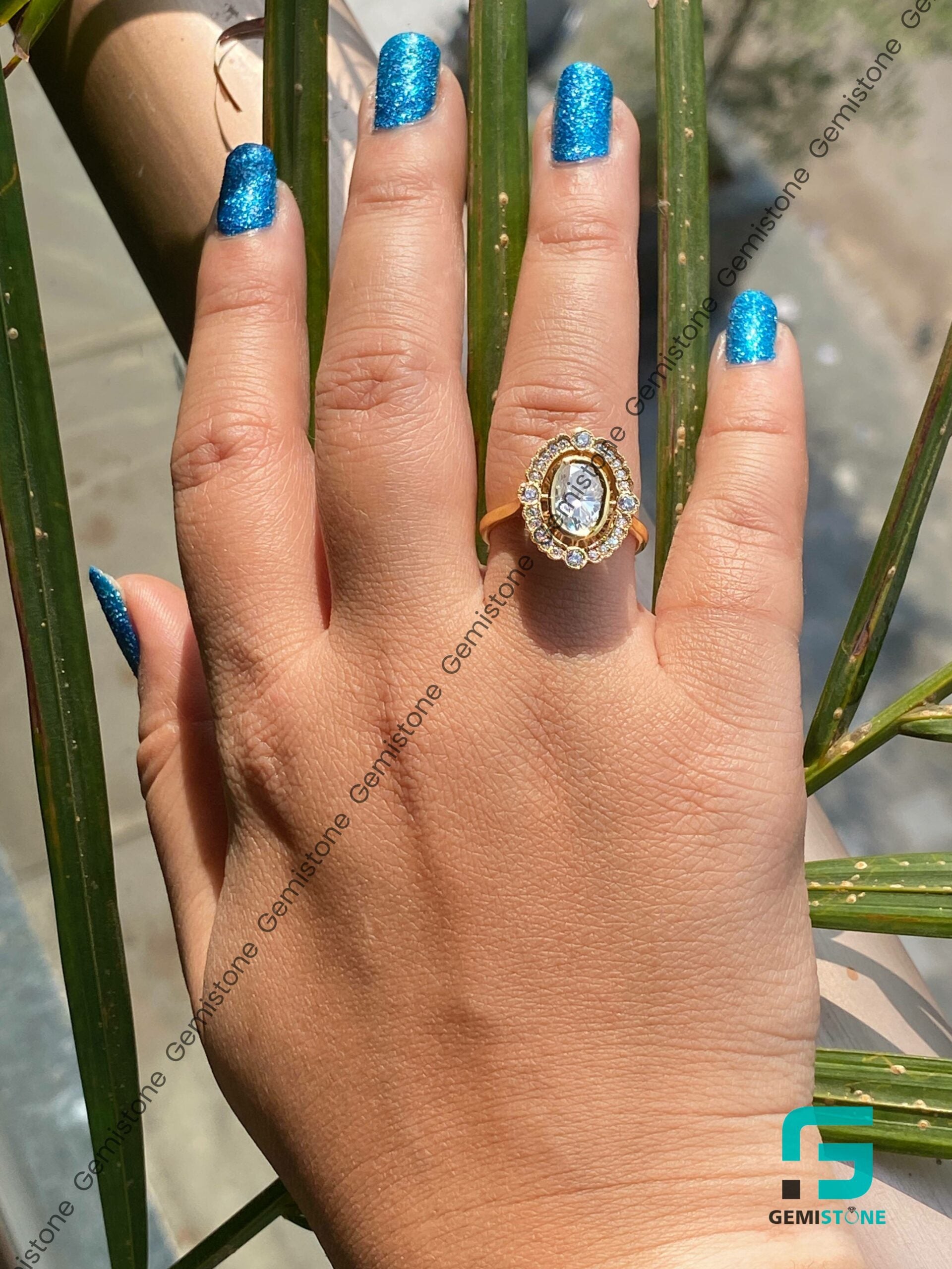 Halo-Engagement-Ring