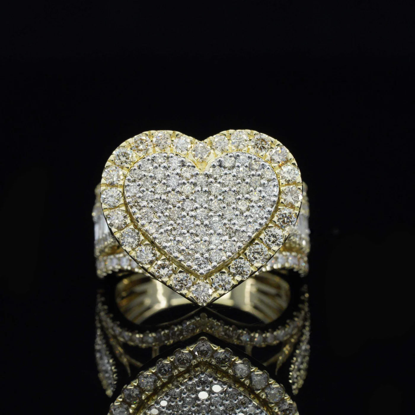 Heart-Cut-Ring