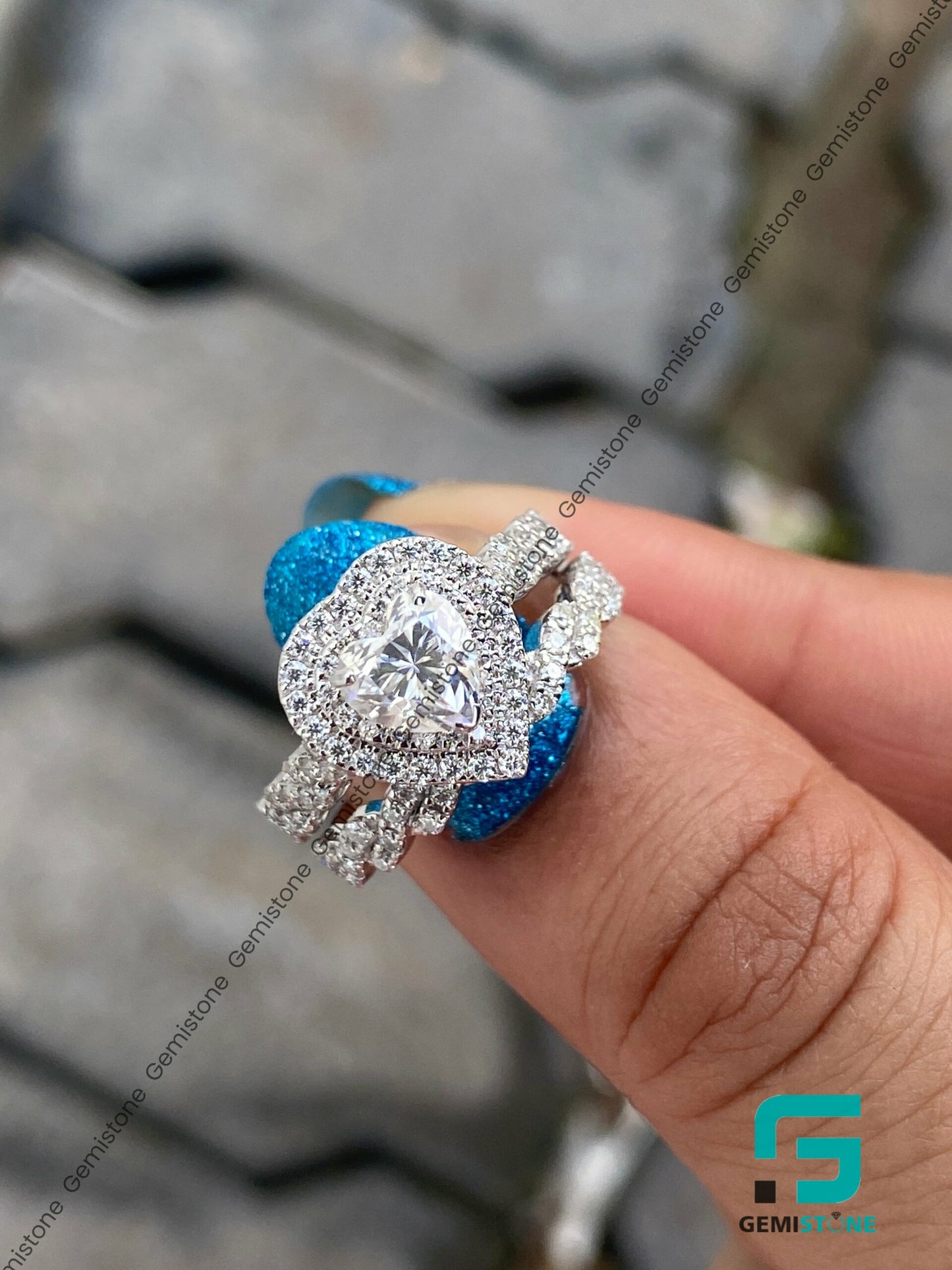 Vintage Style Infinity Band Moissanite Diamond Heart Shaped Bridal Set Wedding Ring