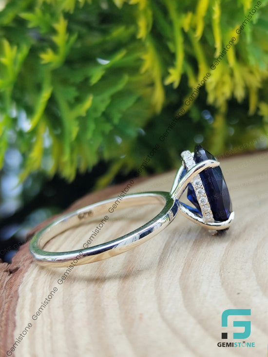 Hidden-Halo-Diamond-Oval-Cut-Ring
