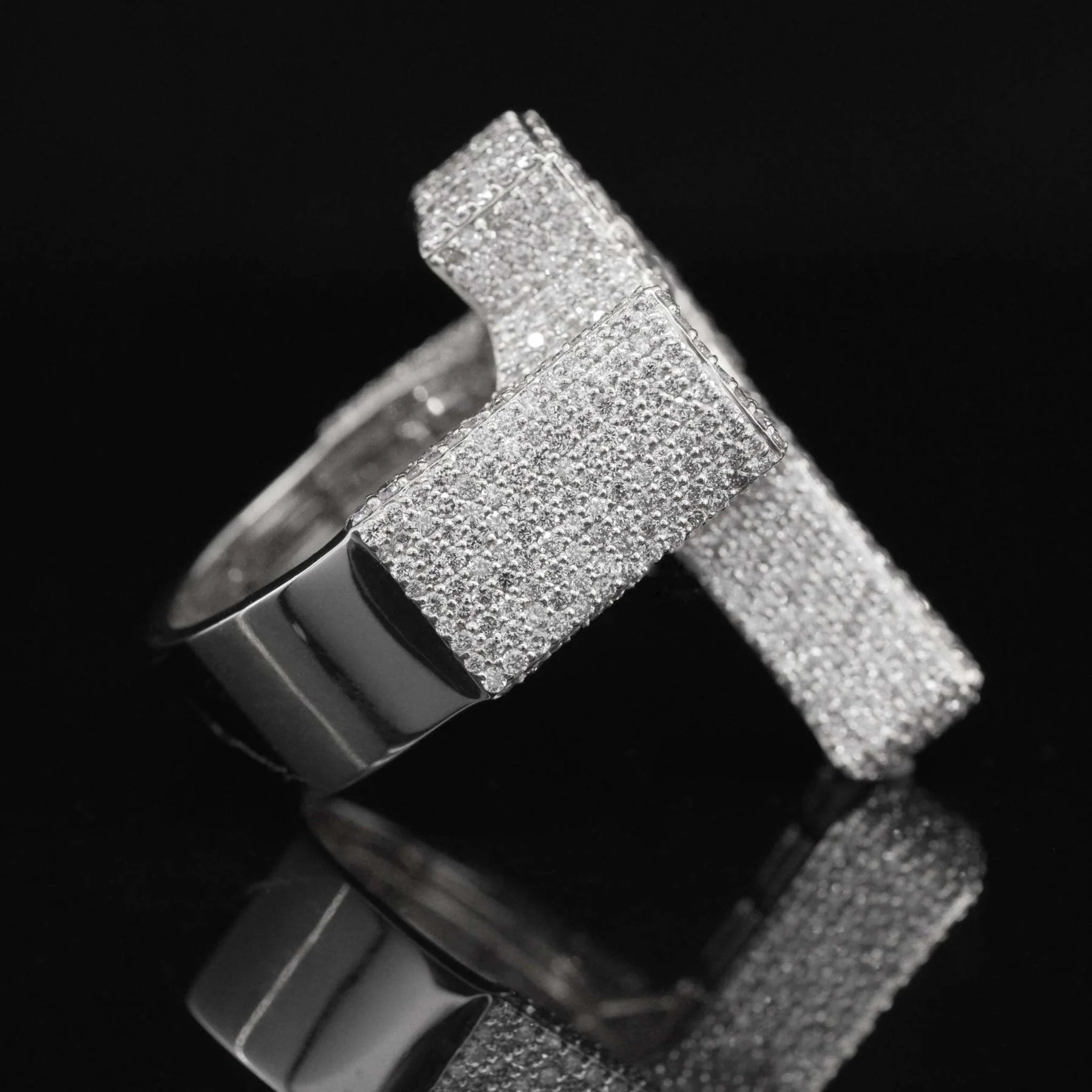 Hip-Hop-Iced-Ring