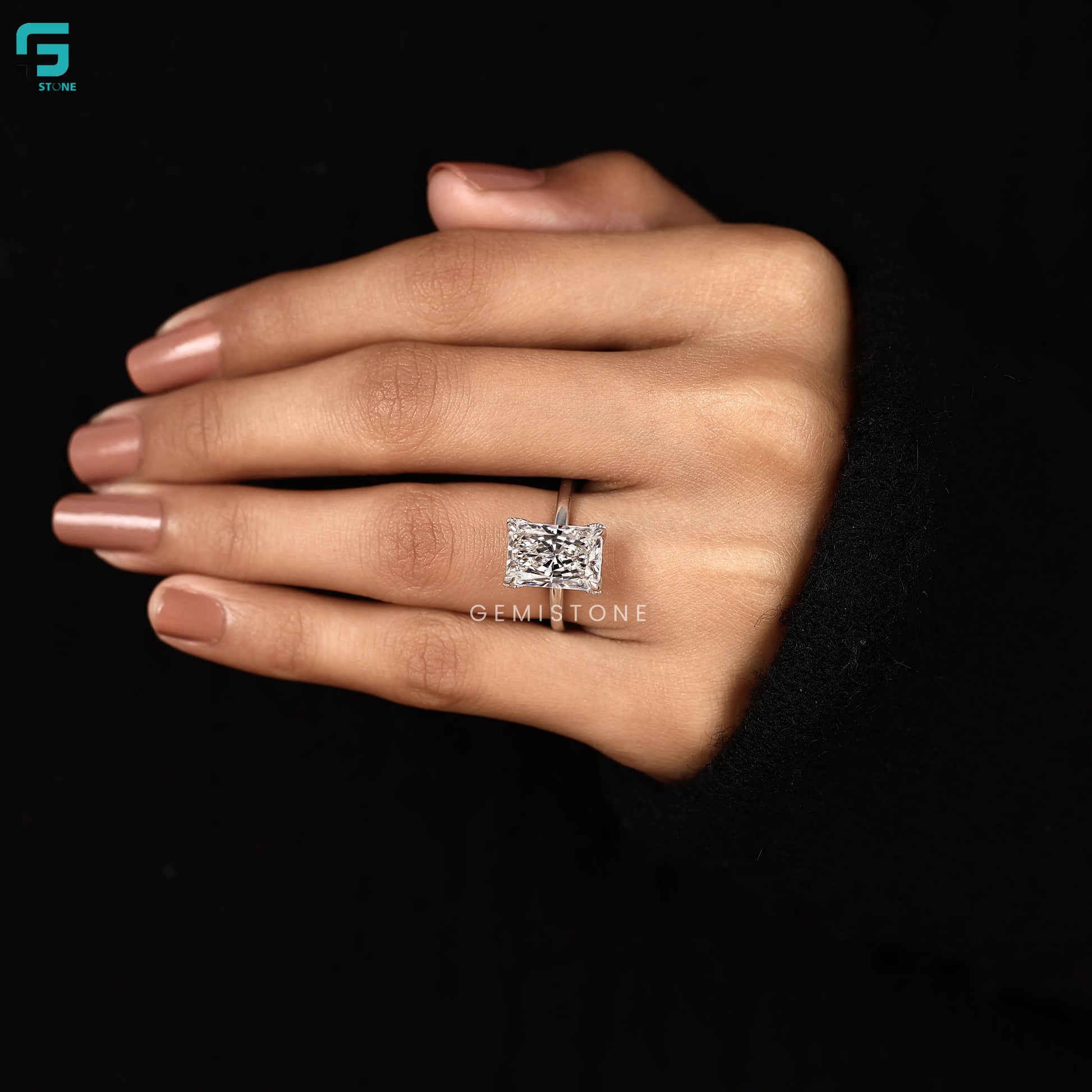IGI Certified Radiant Tulip Setting Ring For Women