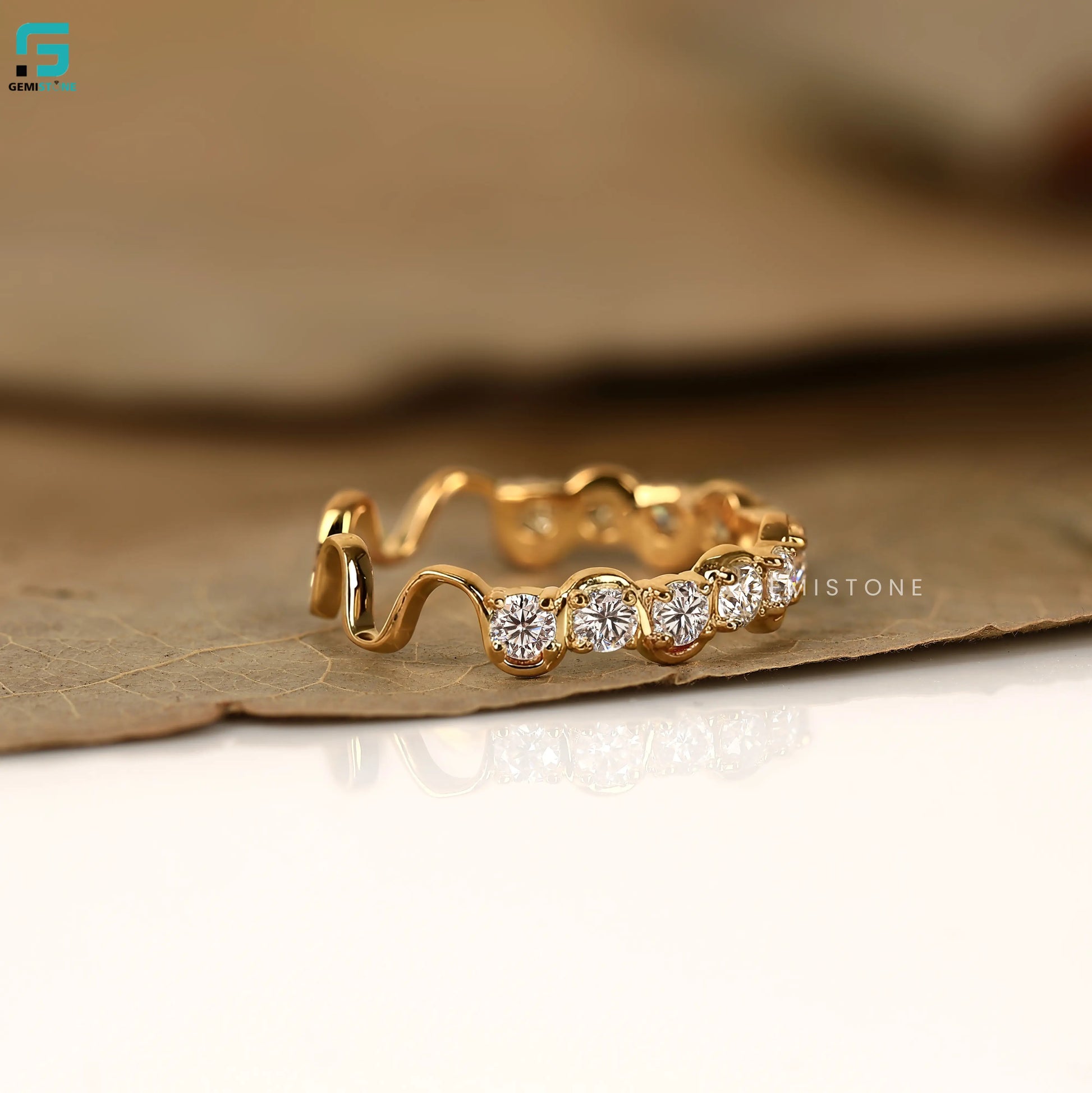 IGI Certified Round Diamond Zig Zag Wedding Band