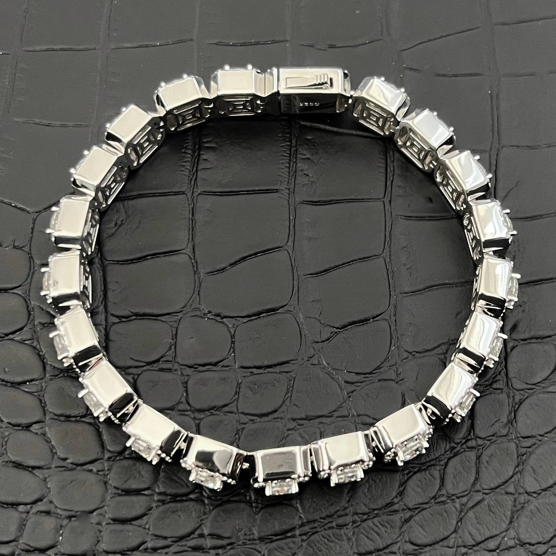 Iced-Out-Bracelet-1