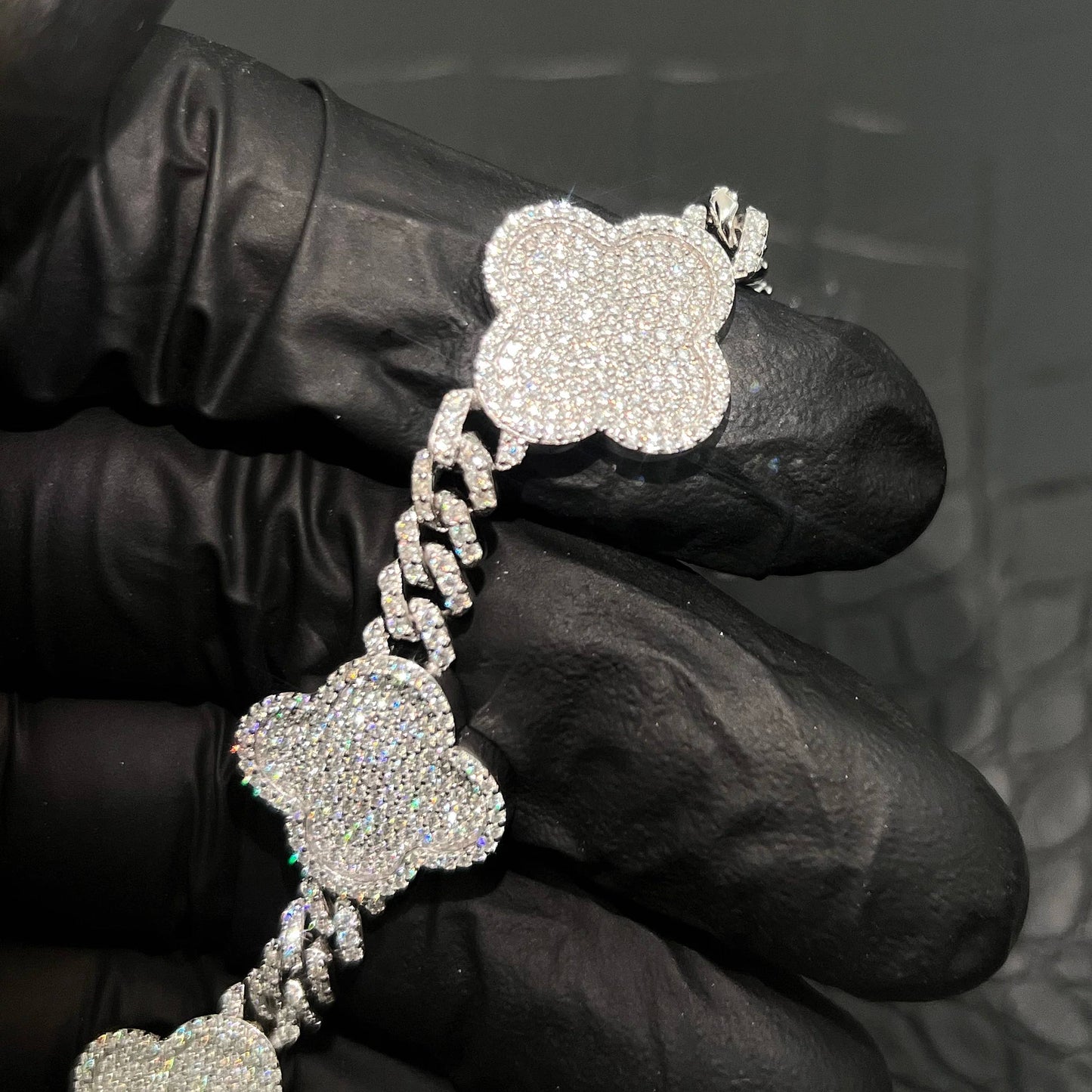 Iced-Out-Bracelet