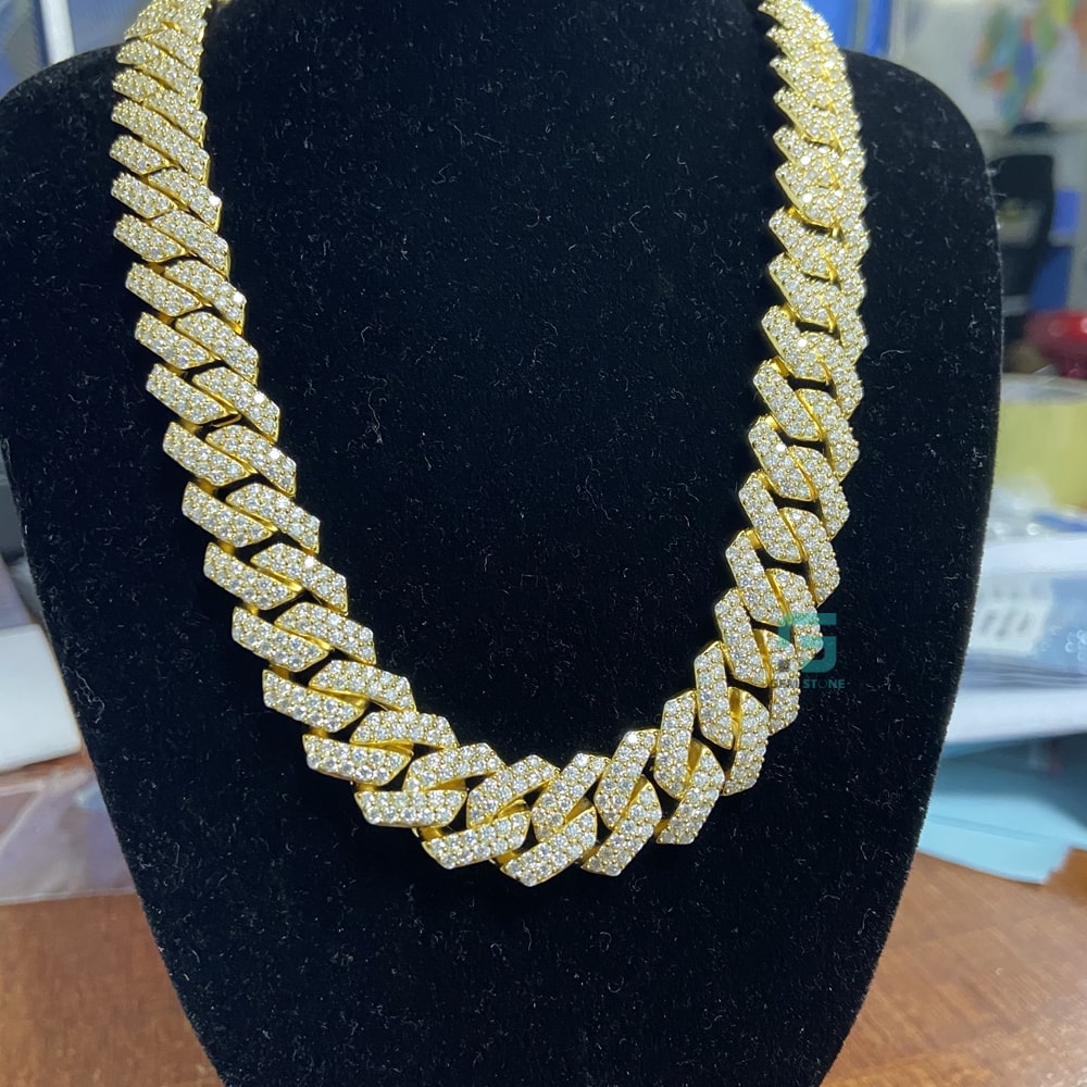 15mm Diamond Studded Cuban Link Mens Moissanite Chain
