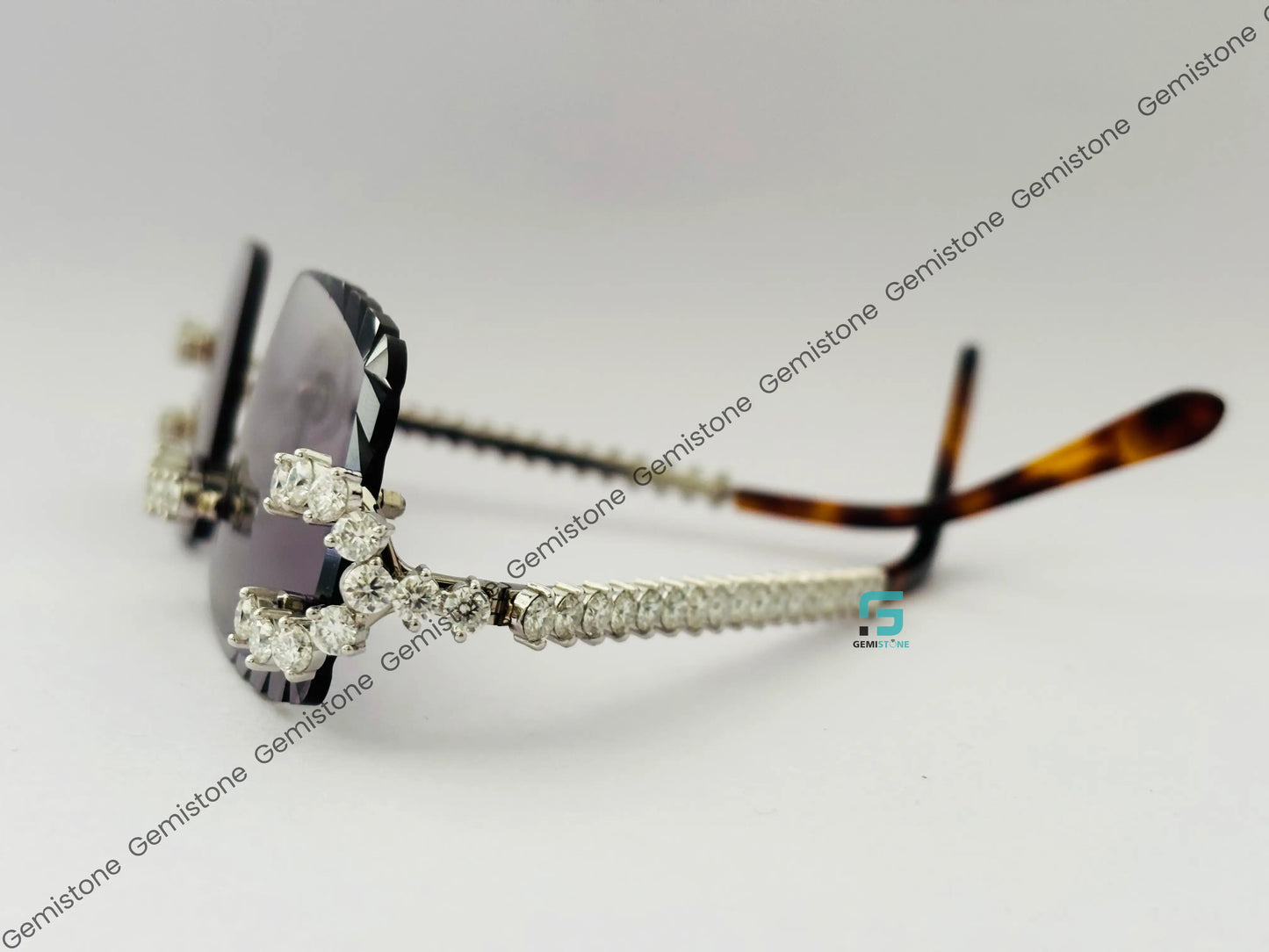 Lightweightand Comfortable Sunglasses For Men