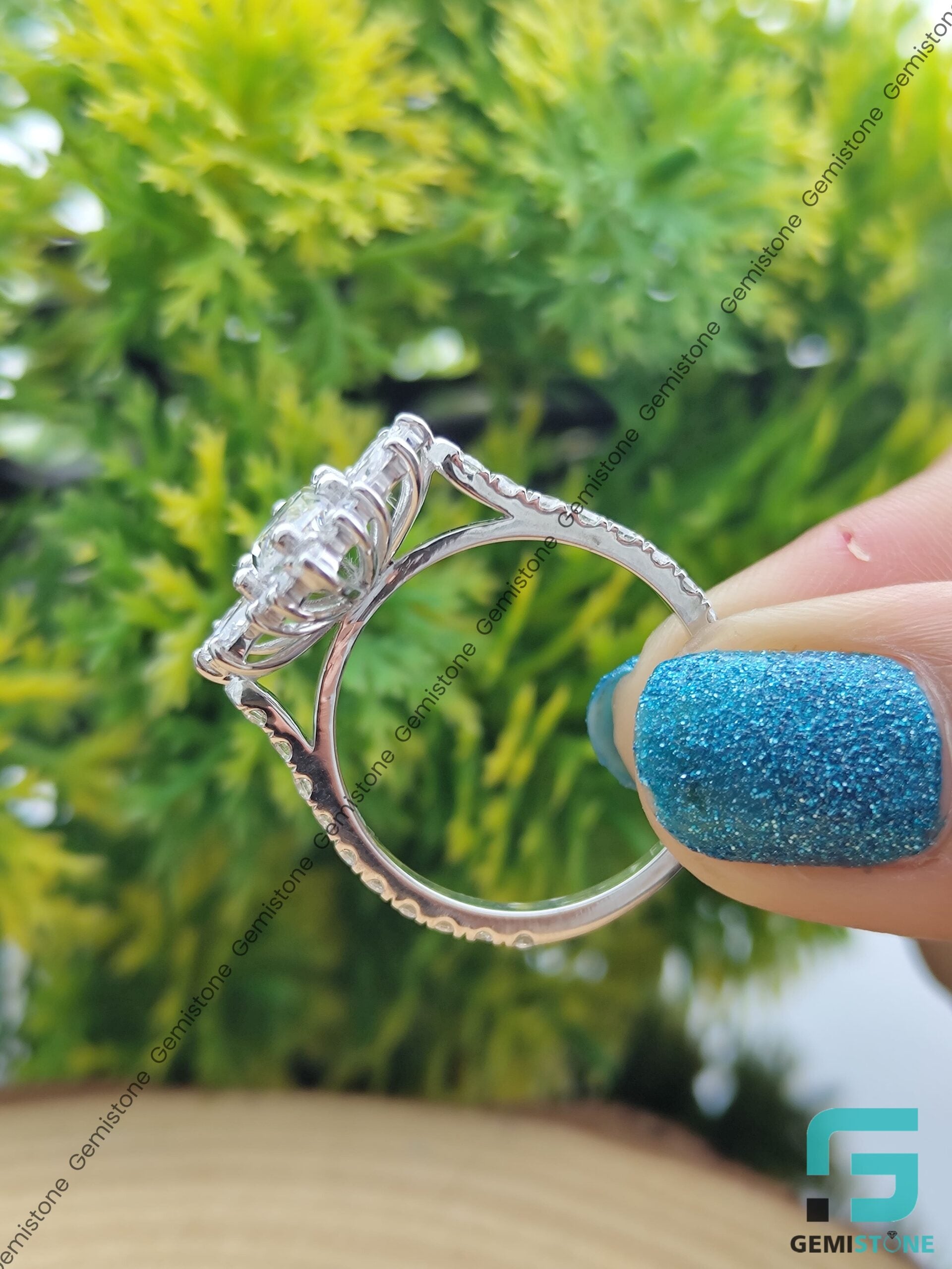 Maiquise-Starbust-Engagement-Ring