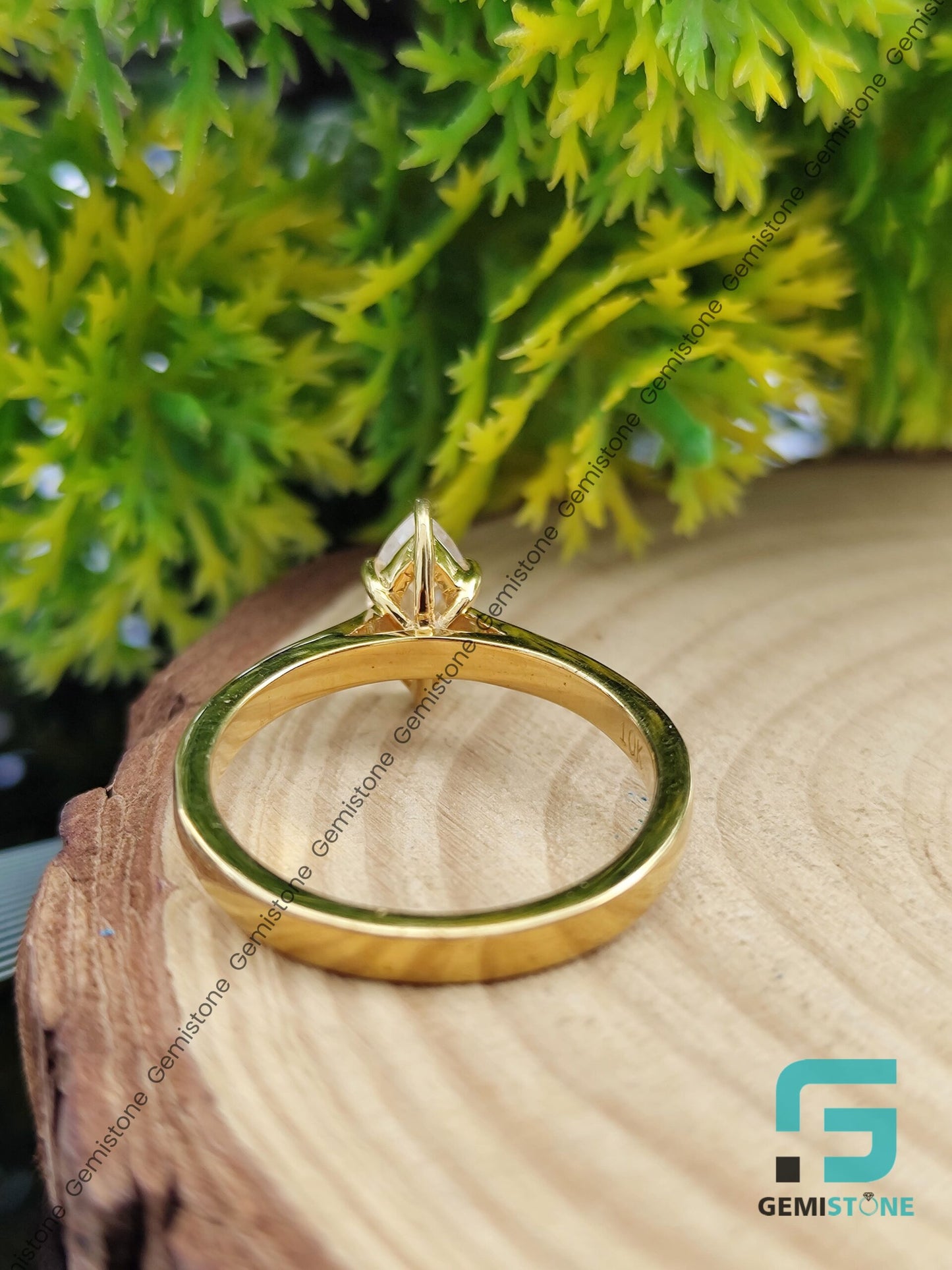 Marquise-Wedding-Ring