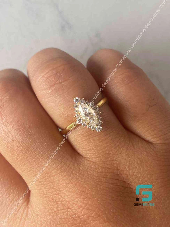 Marquise_Cut_Moissanite_Ring