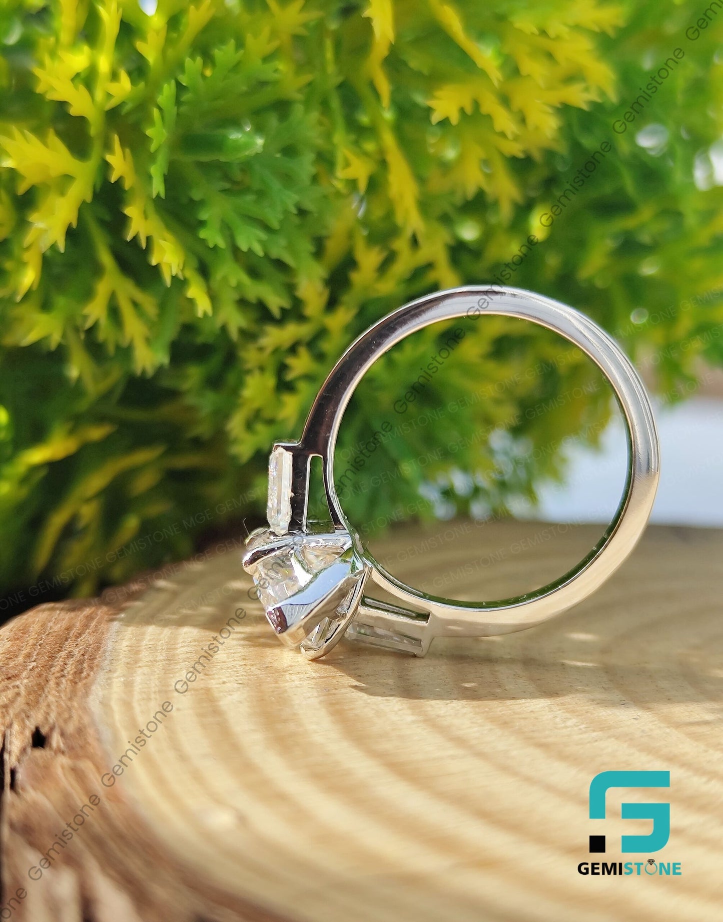 Marqusie-Cut-Ring