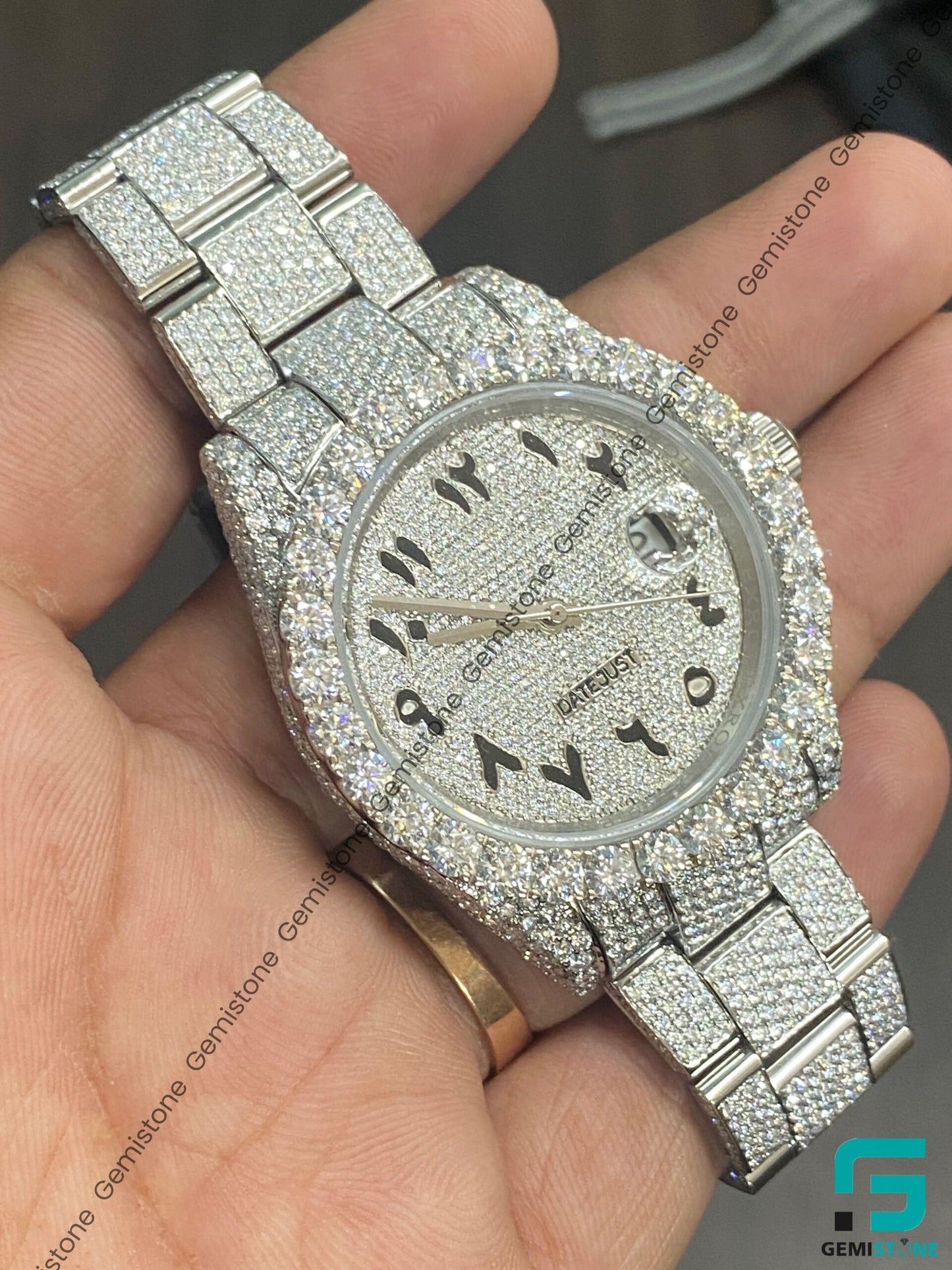 Mens-Diamond-Wrist-Watches-min
