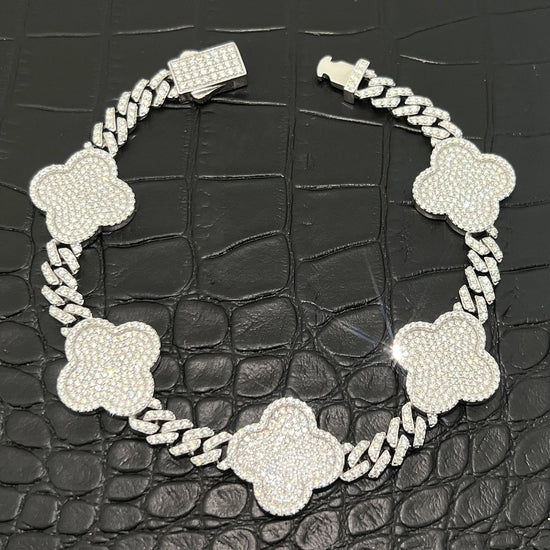 Moissanite-Bust-Down-Clover-Bracelet