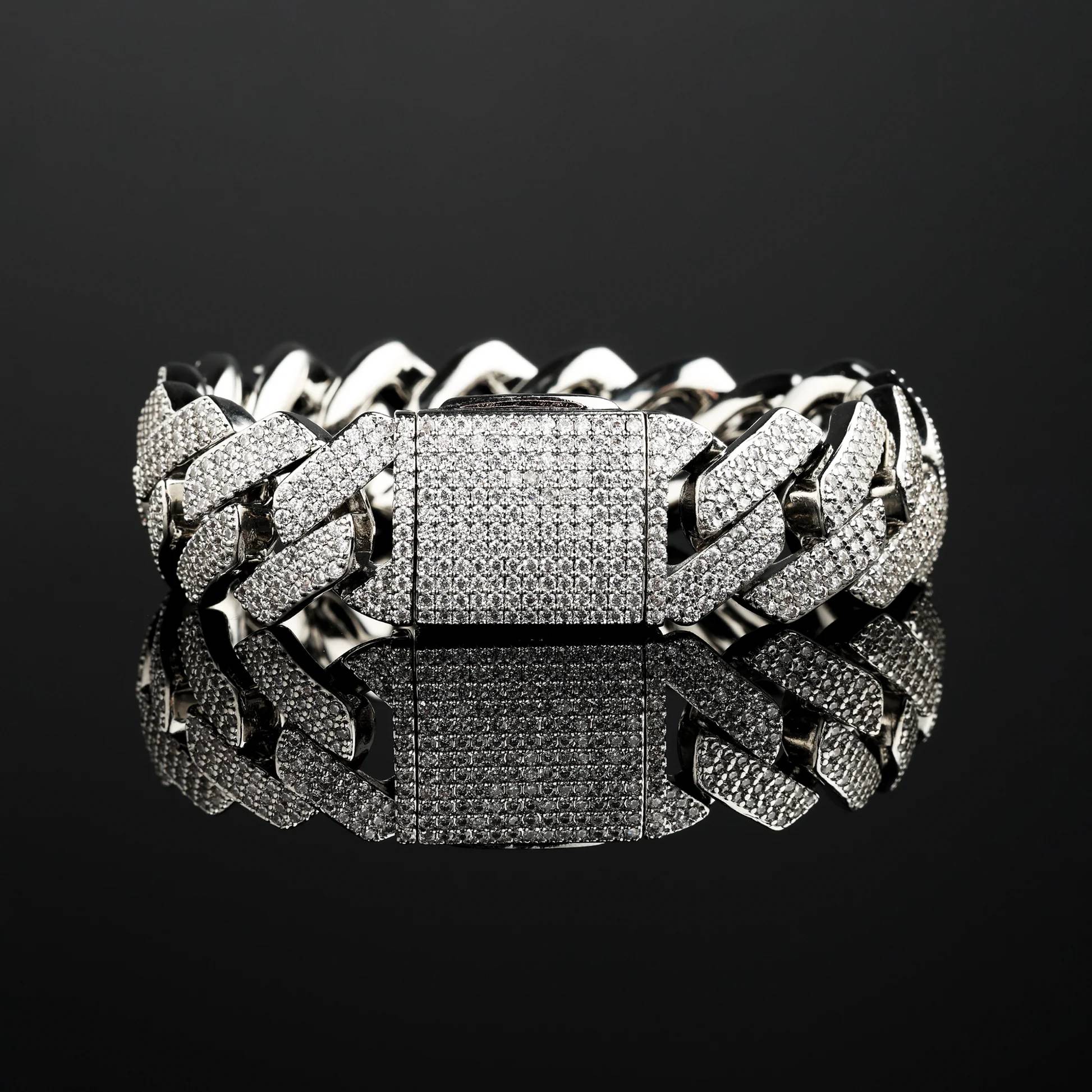 Moissanite-Prong-Set-Cuban-Link-Bracelet